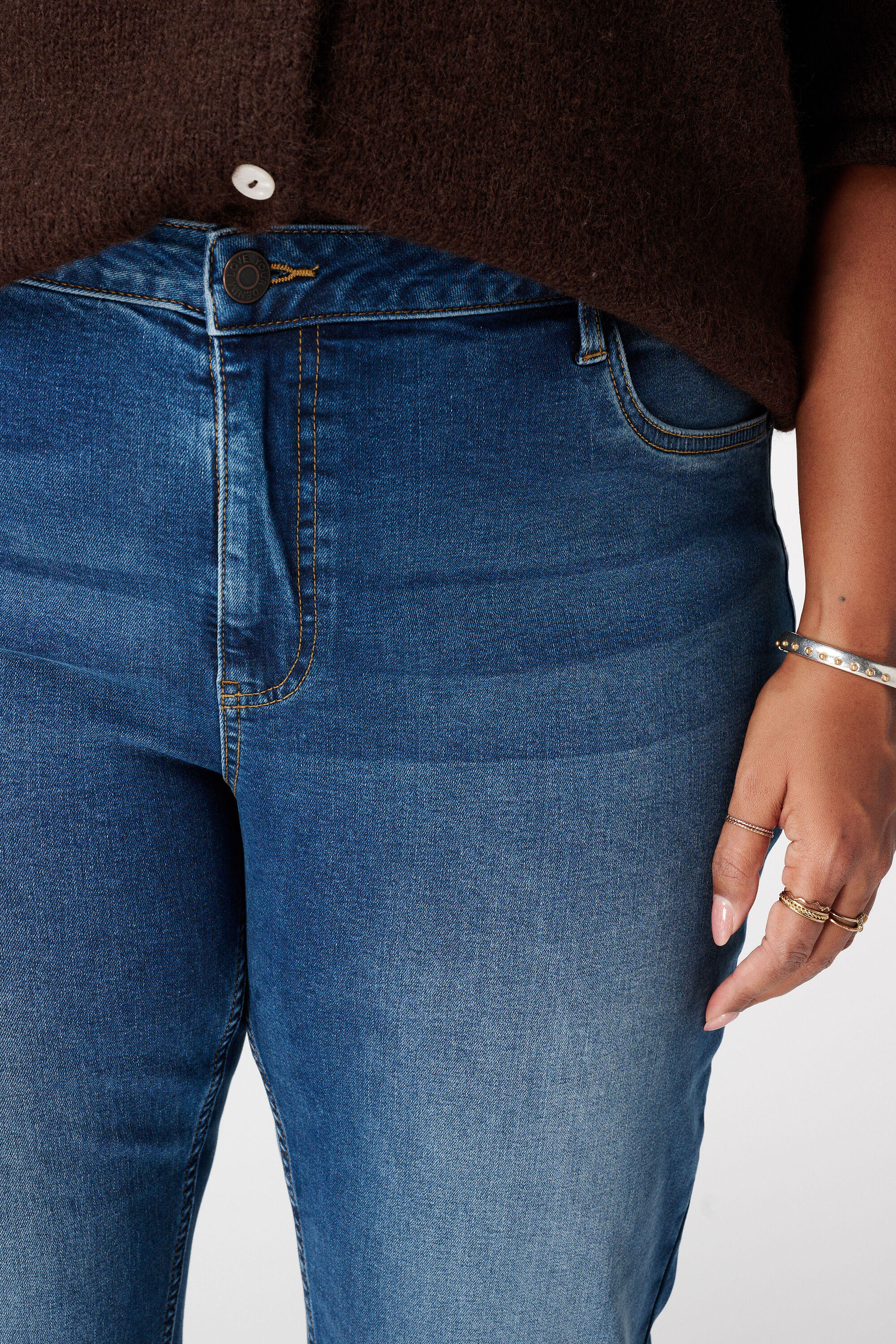 Vaqueros de pierna recta LILY image number 4