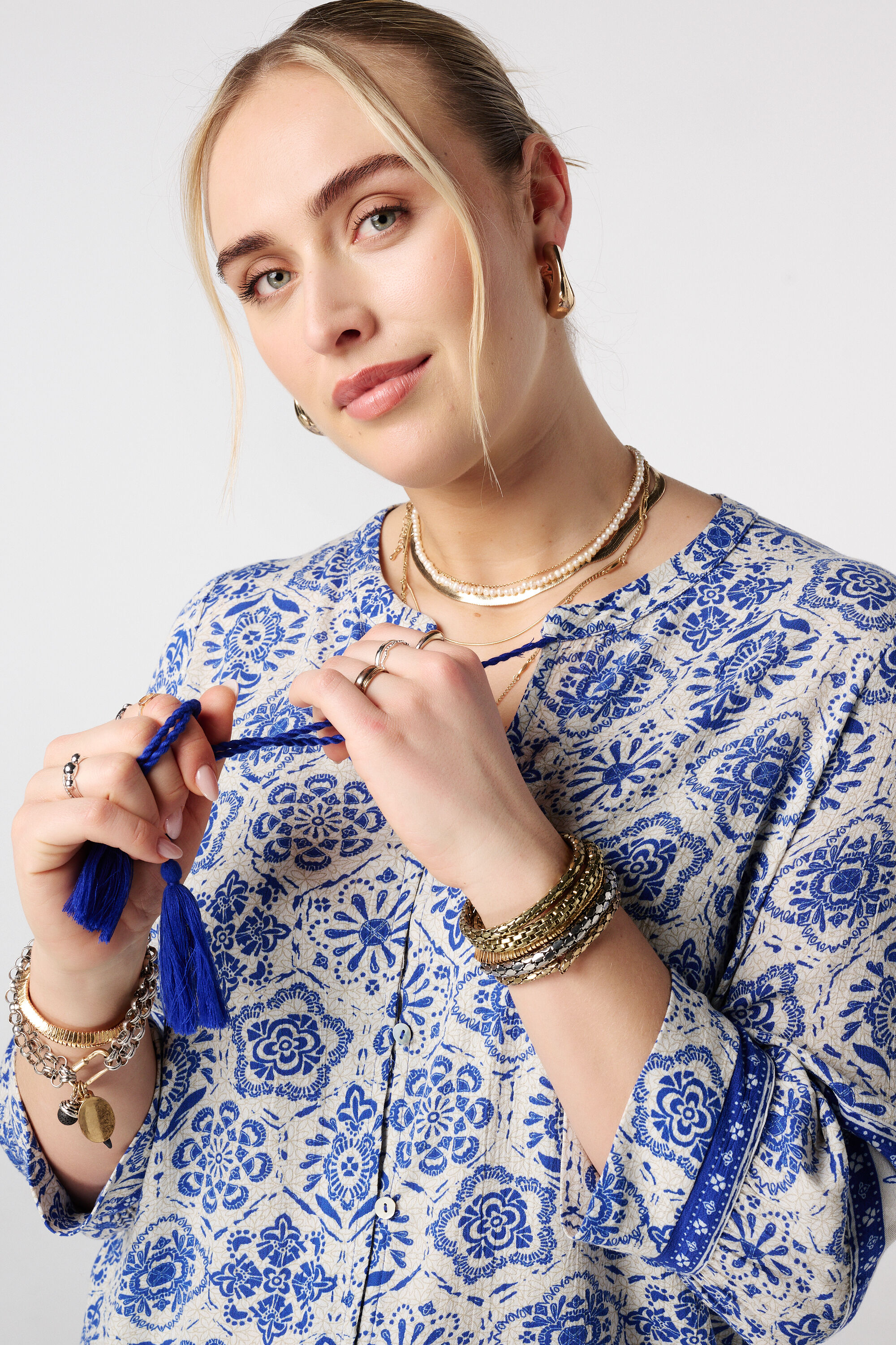 Blusa con cierre de botones image number 2