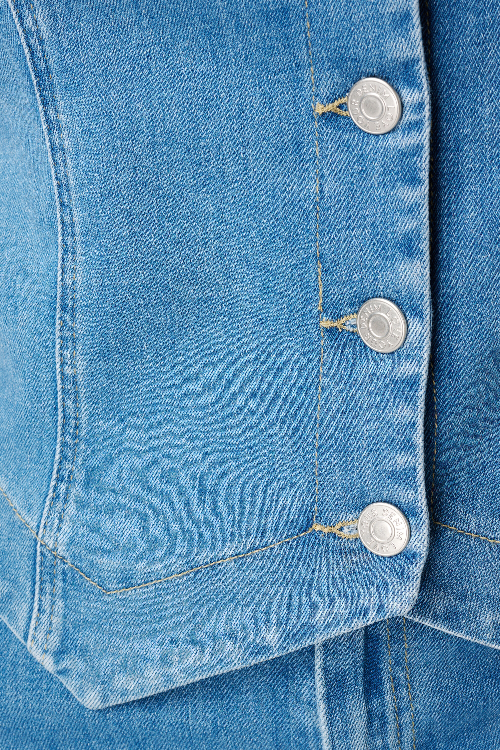 C&aacute;rdigan y vaqueros image number 6