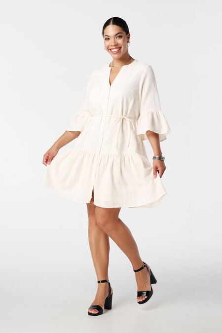 Vestido con lentejuelas decorativas Vestido con lentejuelas decorativas