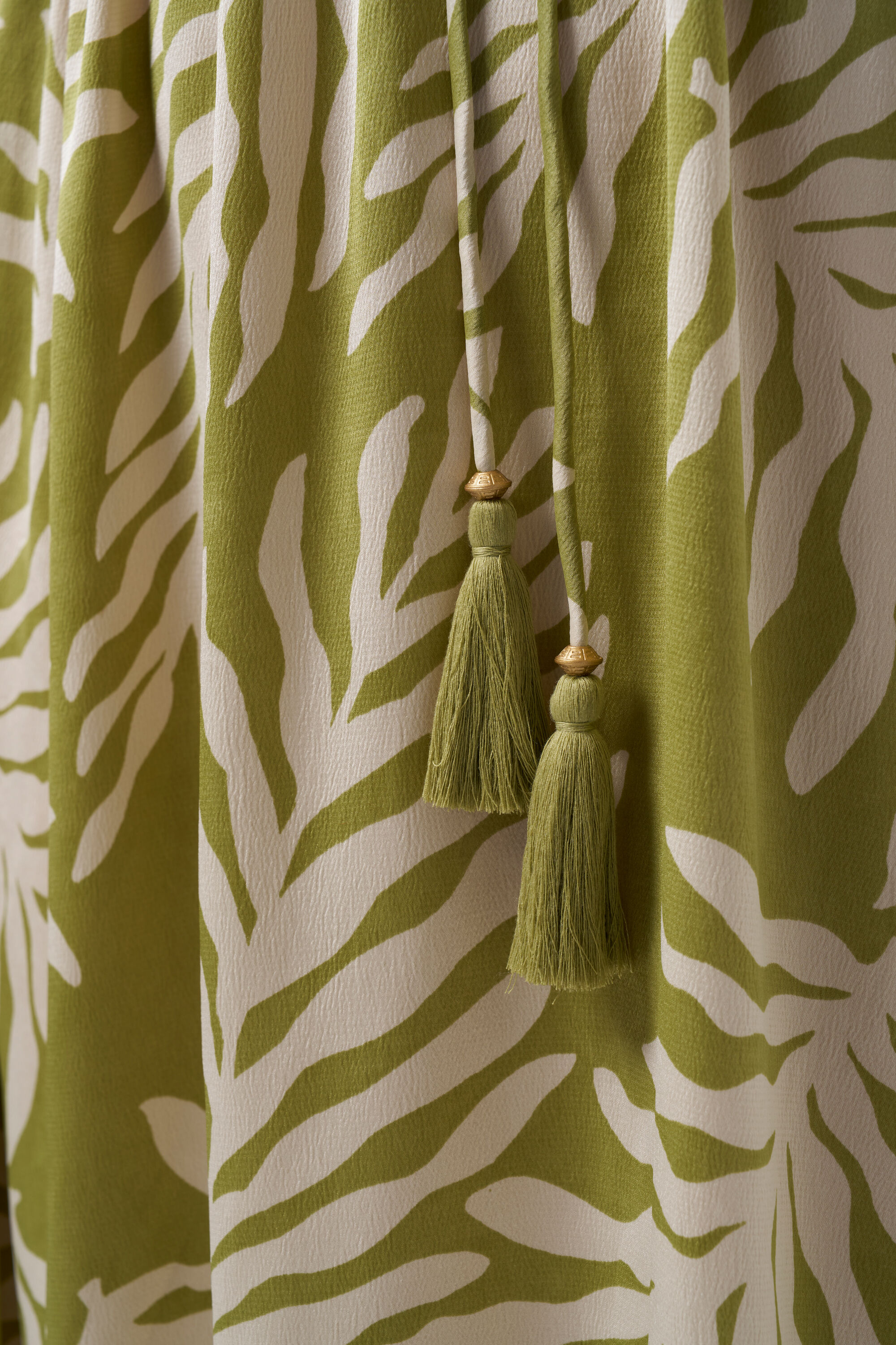 Vestido largo con estampado  image number 5