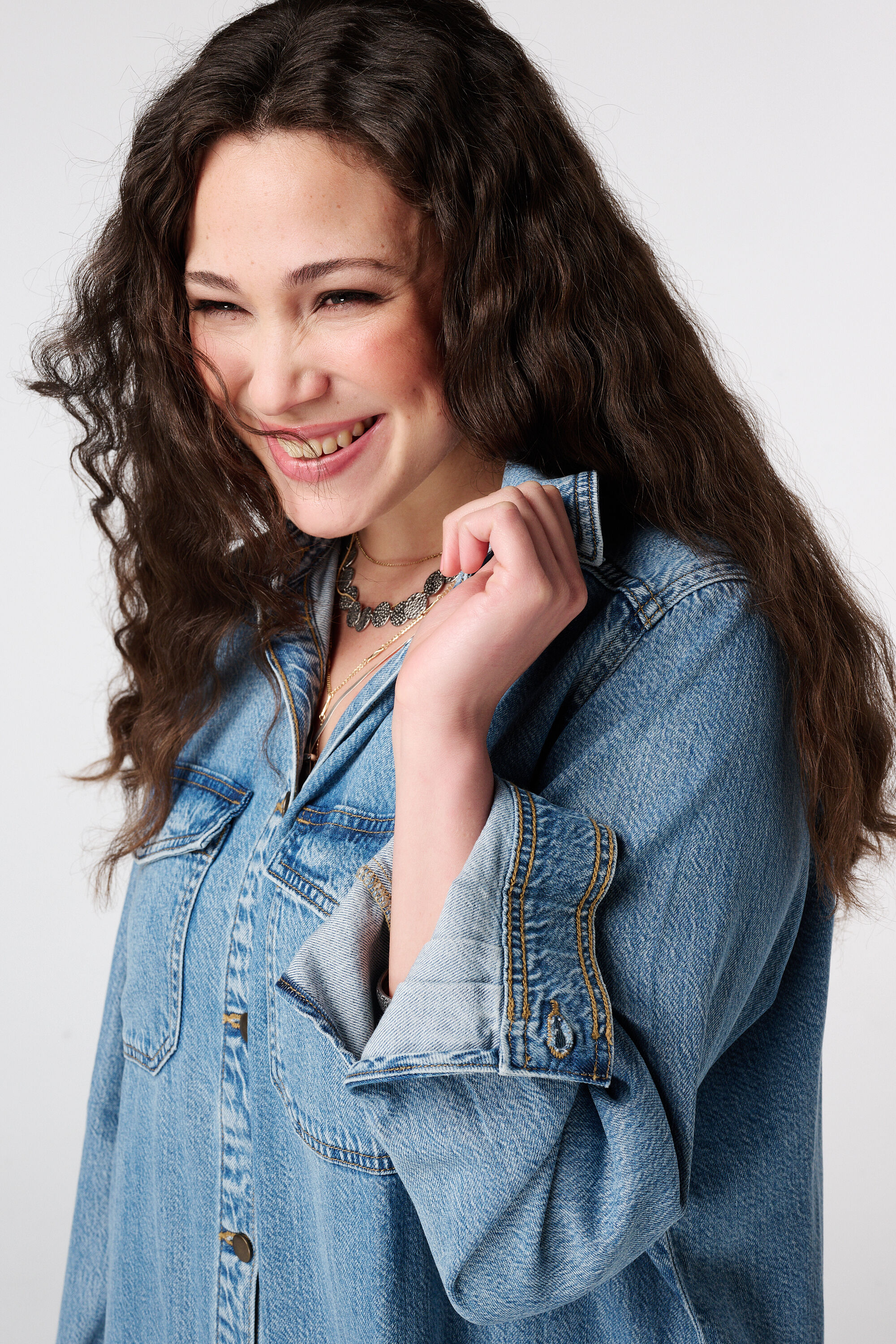 Vestido vaquero con cierre de botones image number 4