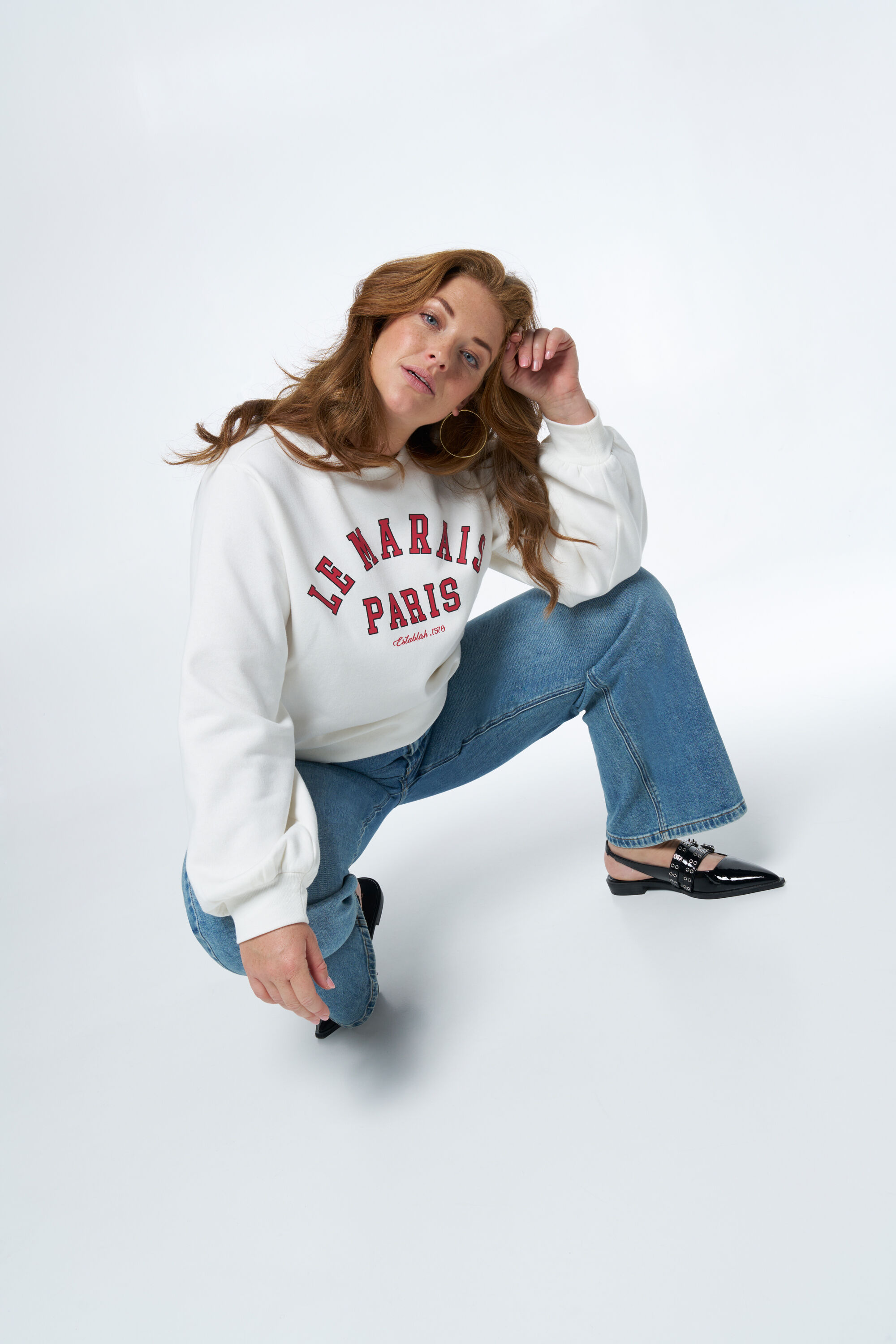 Su&eacute;ter con texto image number 6