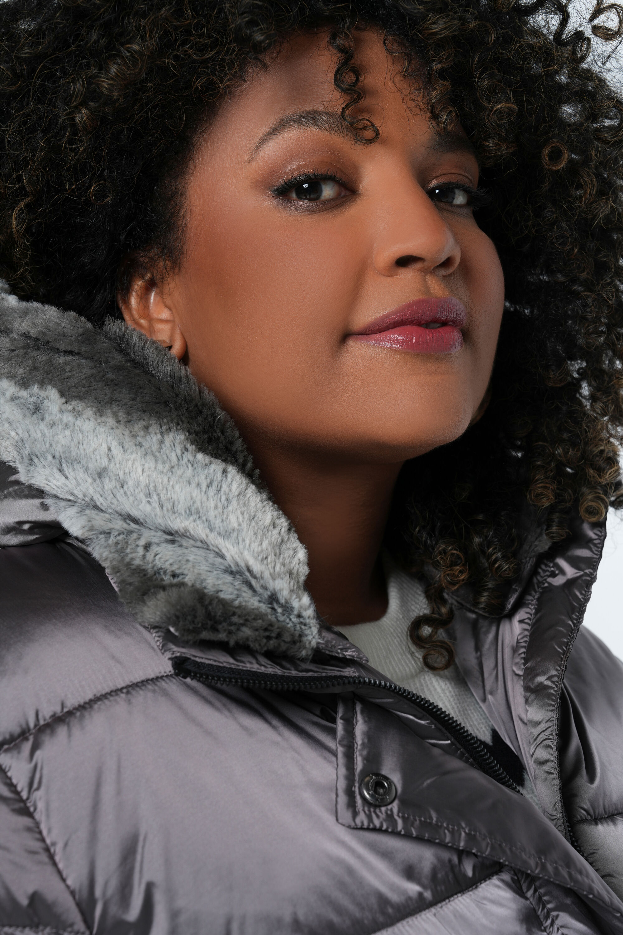 Chaqueta ligera acolchada  image number 4