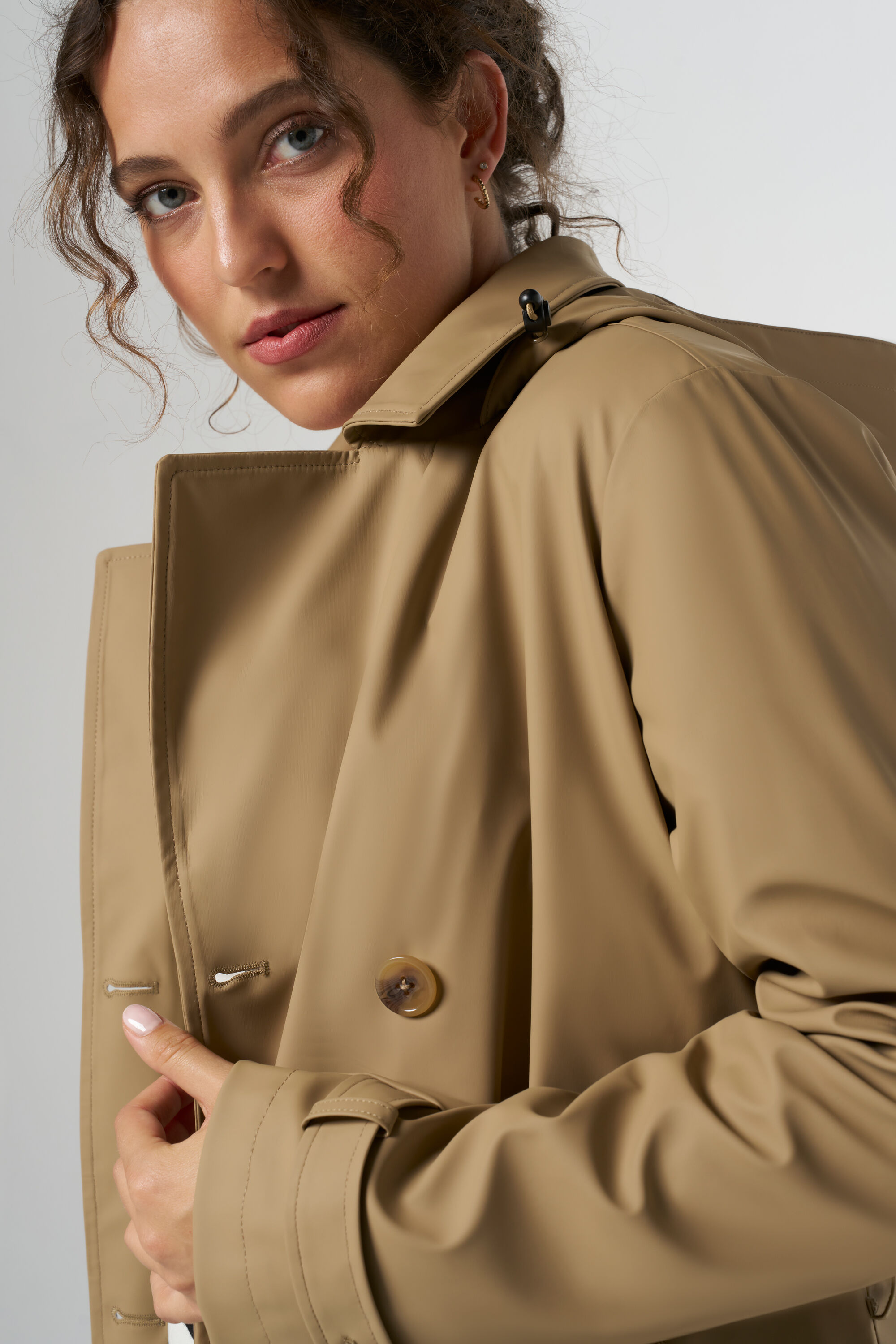 Gabardina chubasquero image number 4