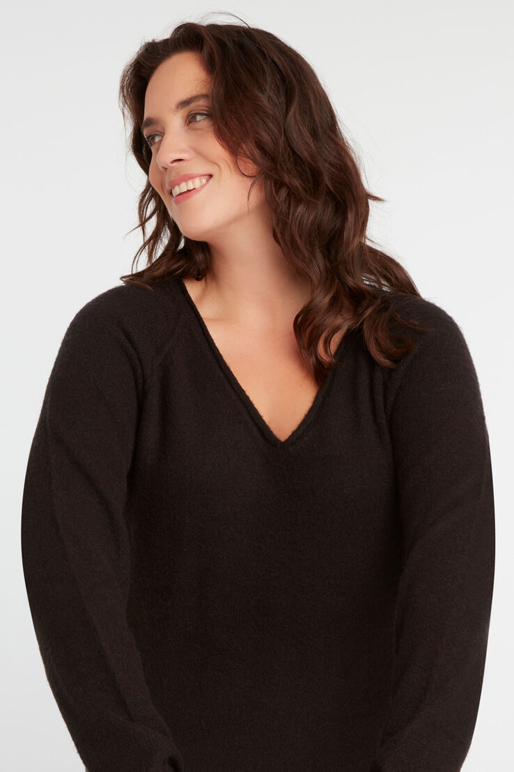 Vestido su&eacute;ter con escote en V image number 4