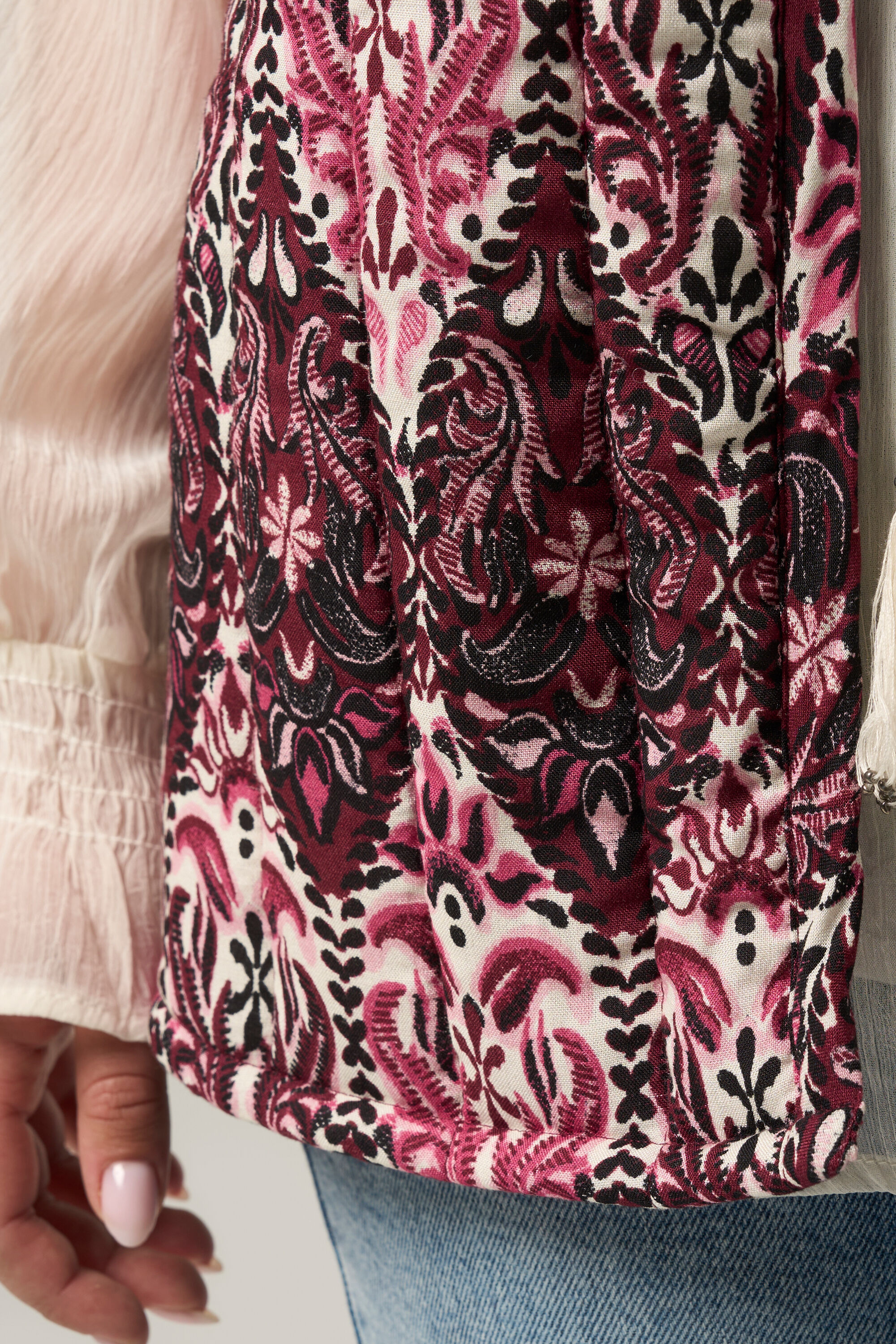 Chaleco con cinto image number 4