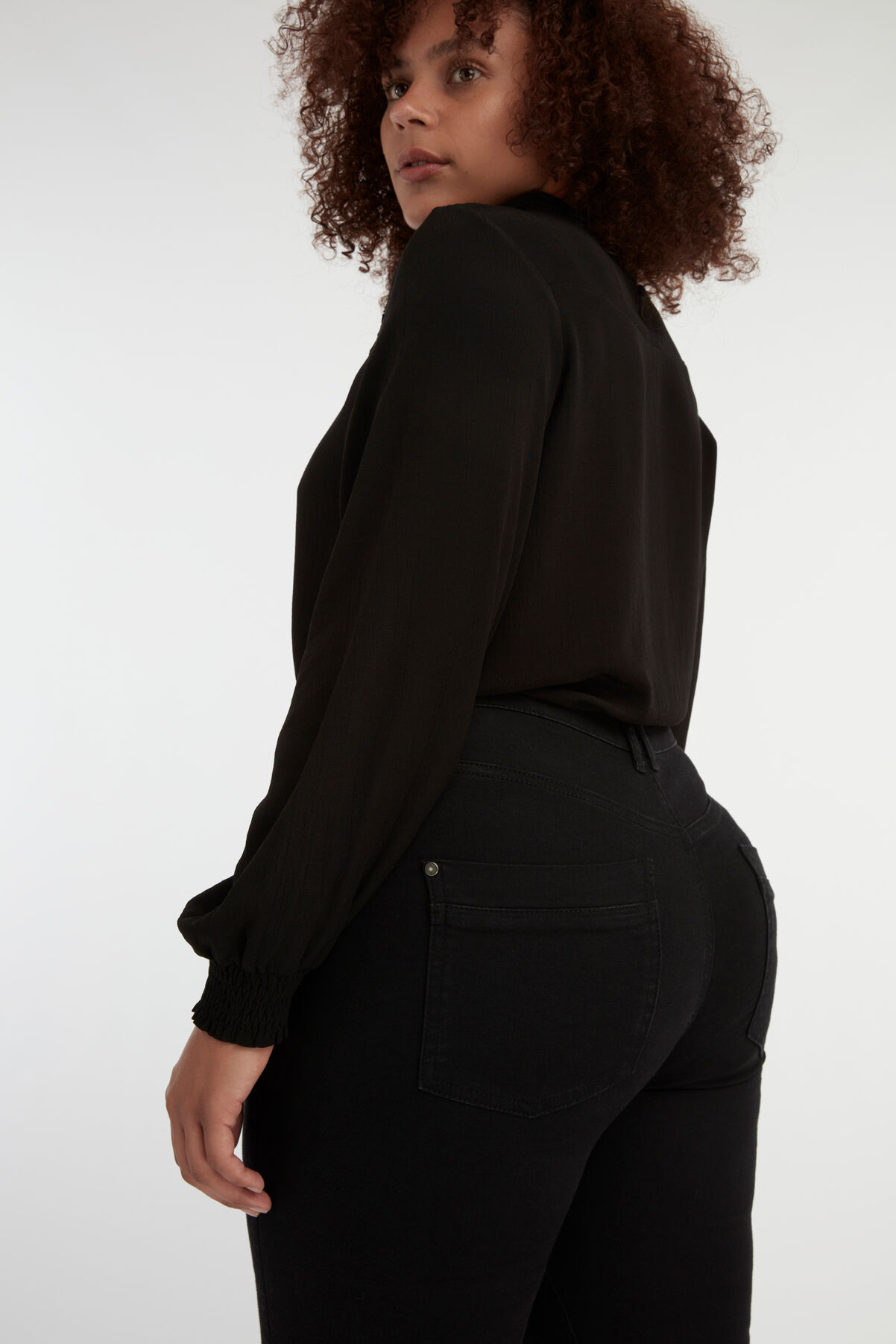 Vaqueros acampanados Magic Simplicity SHAPES image number 4