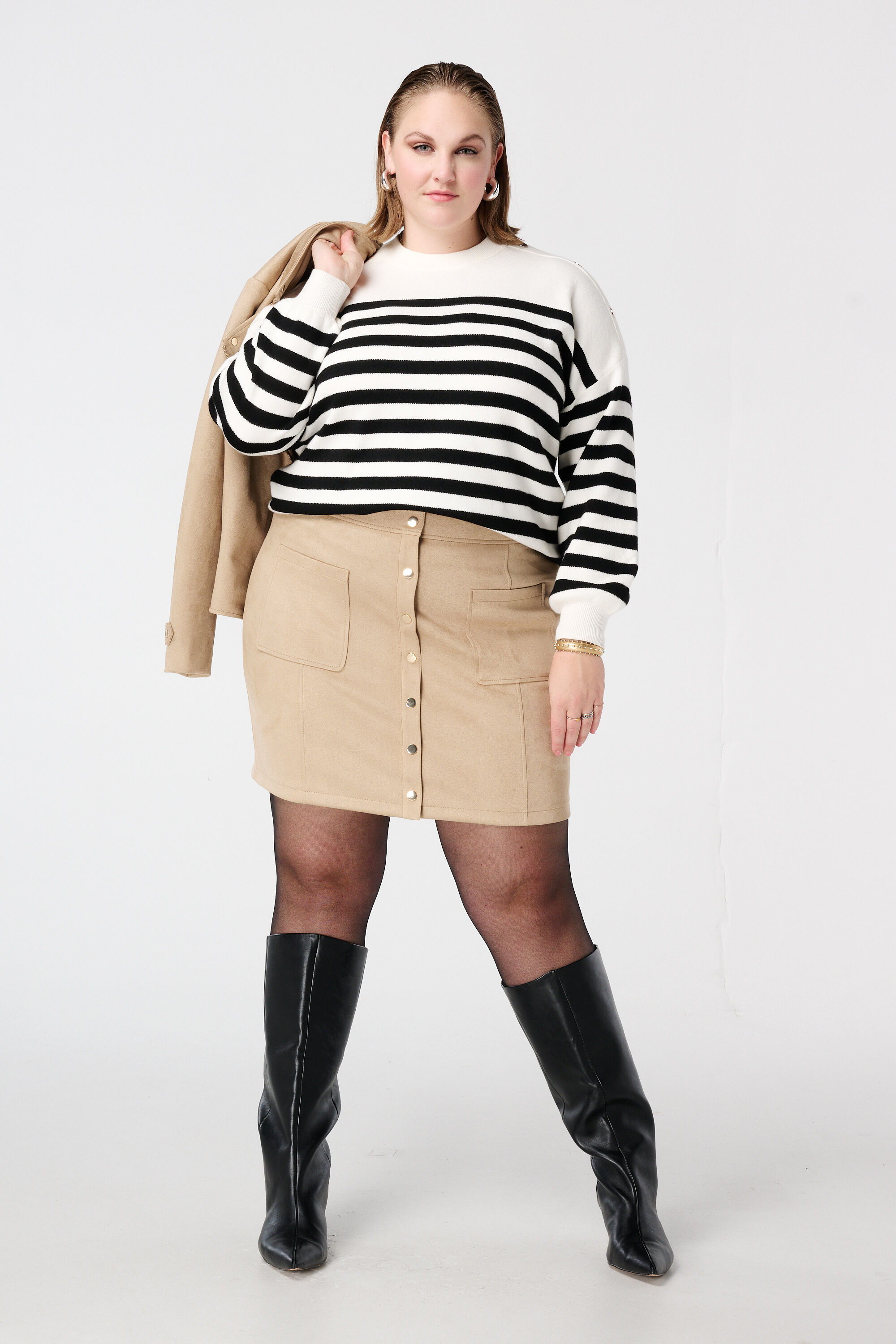 Falda de antelina con botones