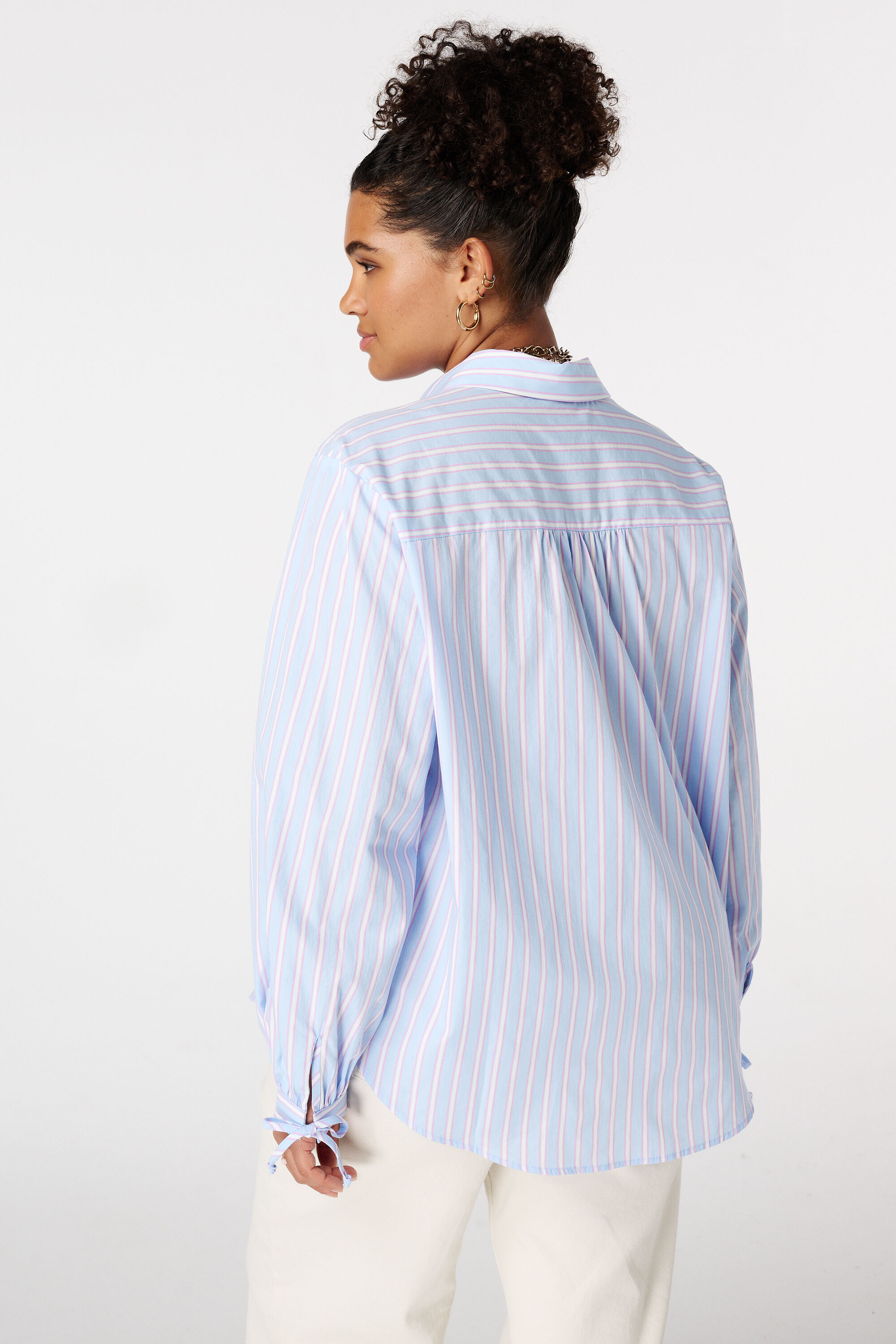 Blusa a rayas image number 3