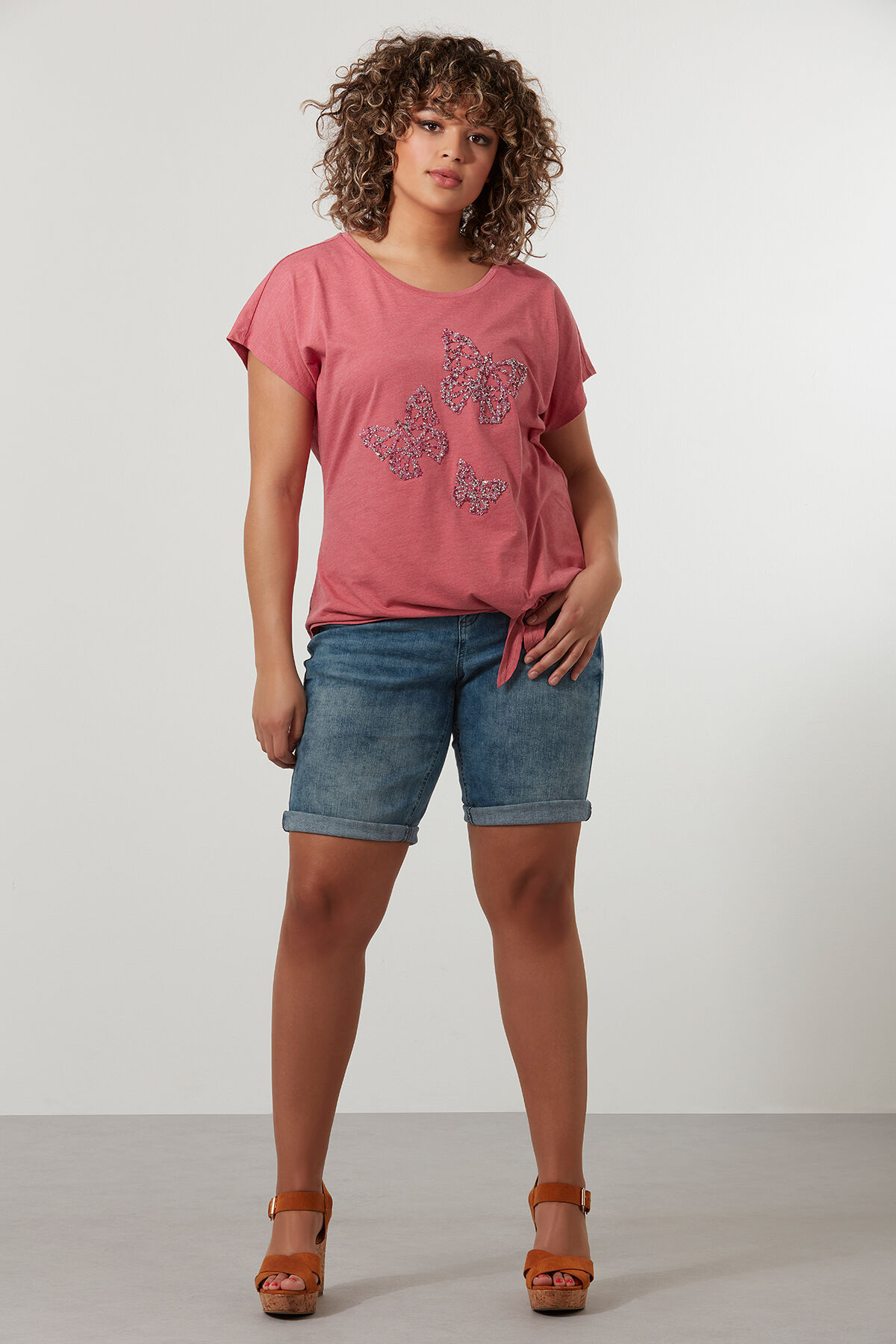 Vaqueros cortos image number 4