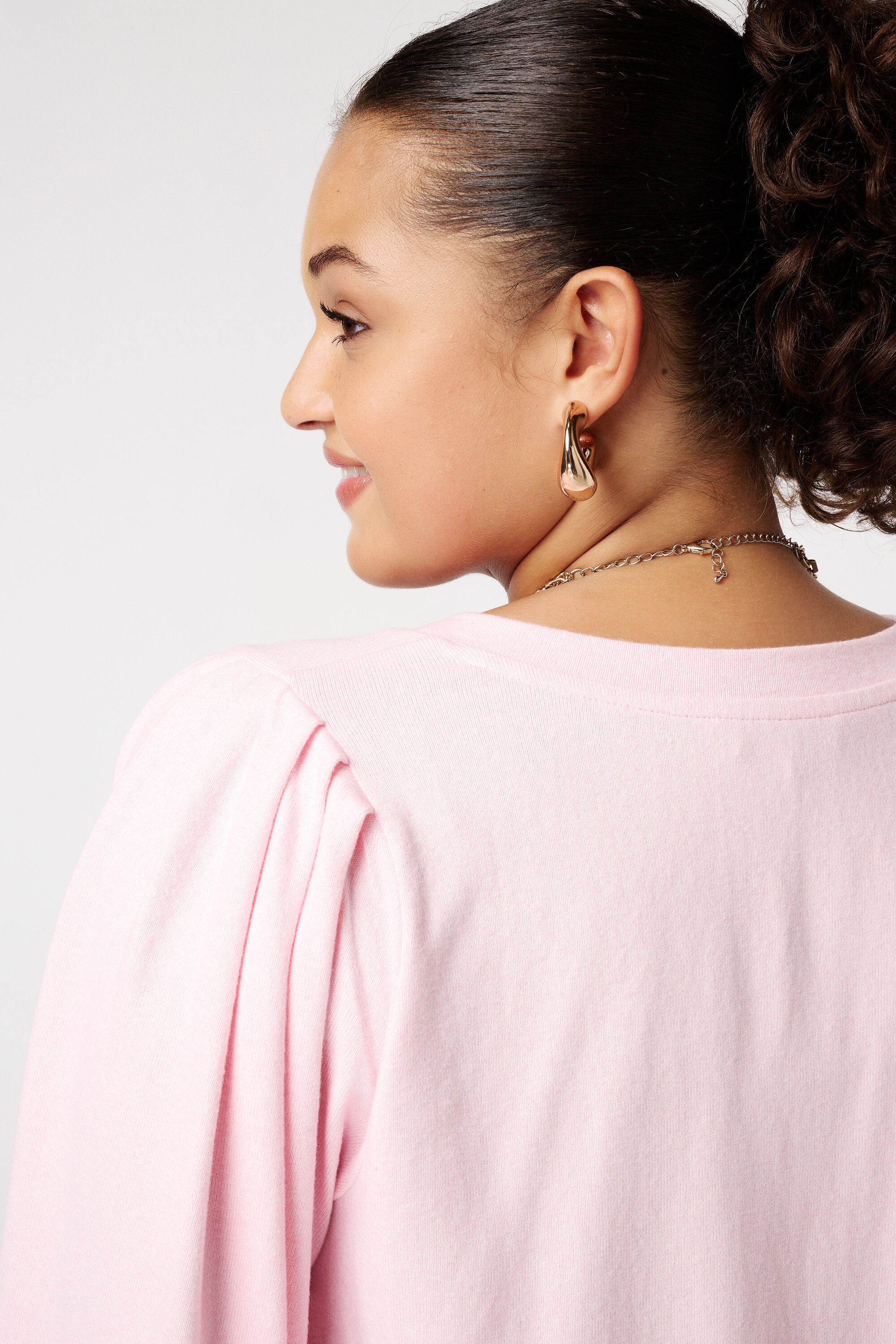 Jersey de punto fino con mangas abullonadas image number 4