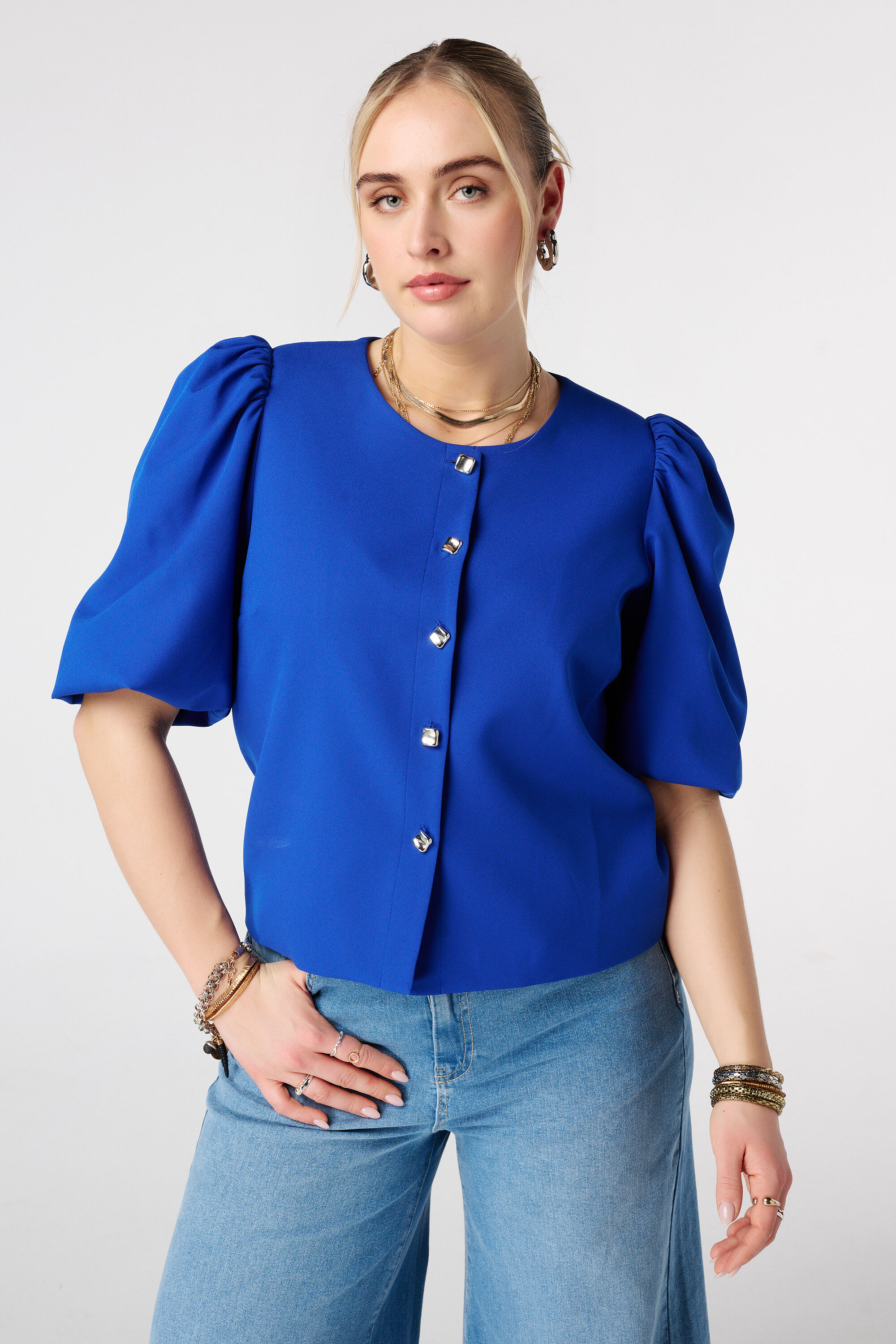 Blazer con mangas abullonadas cortas