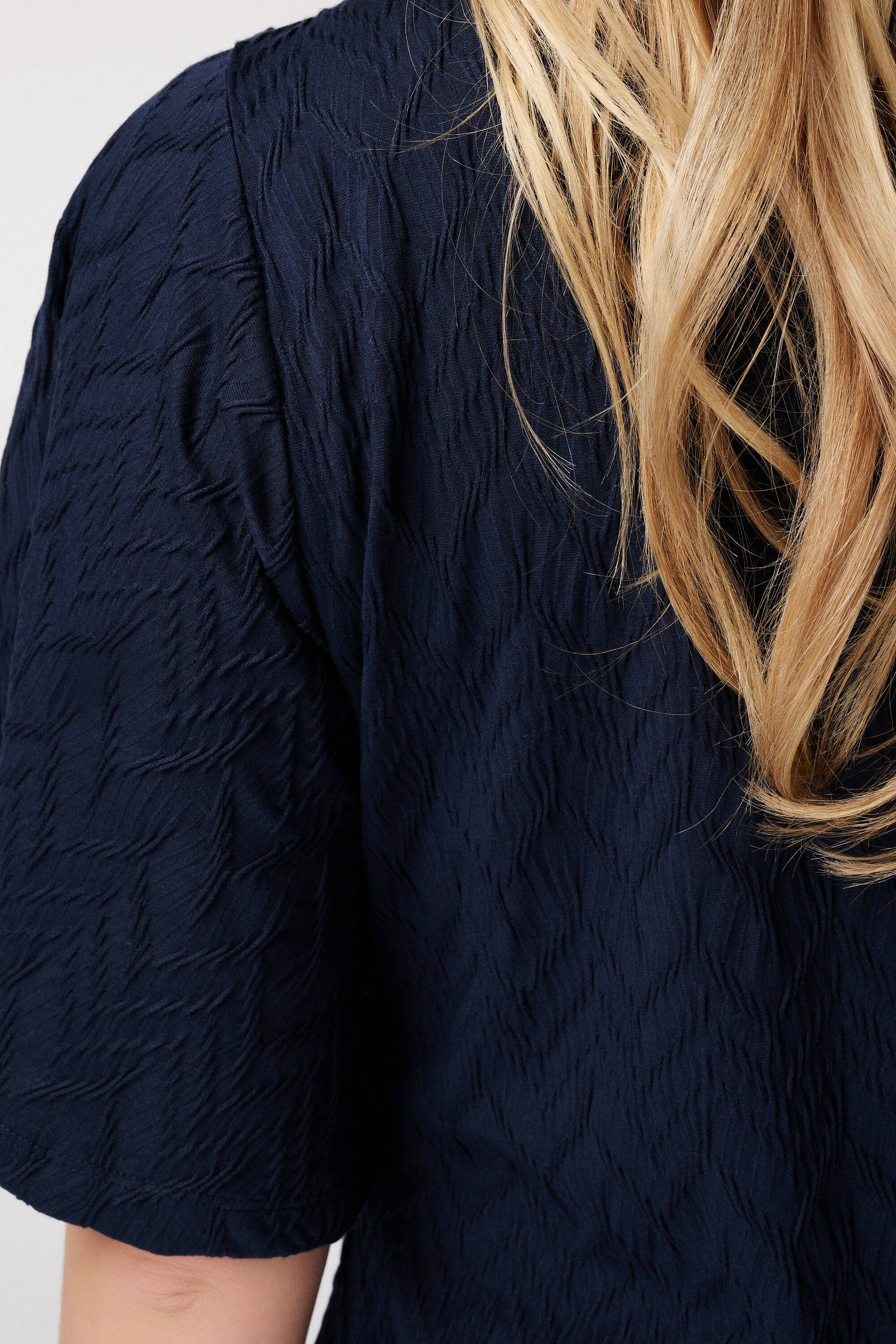 Top con escote barco image number 6