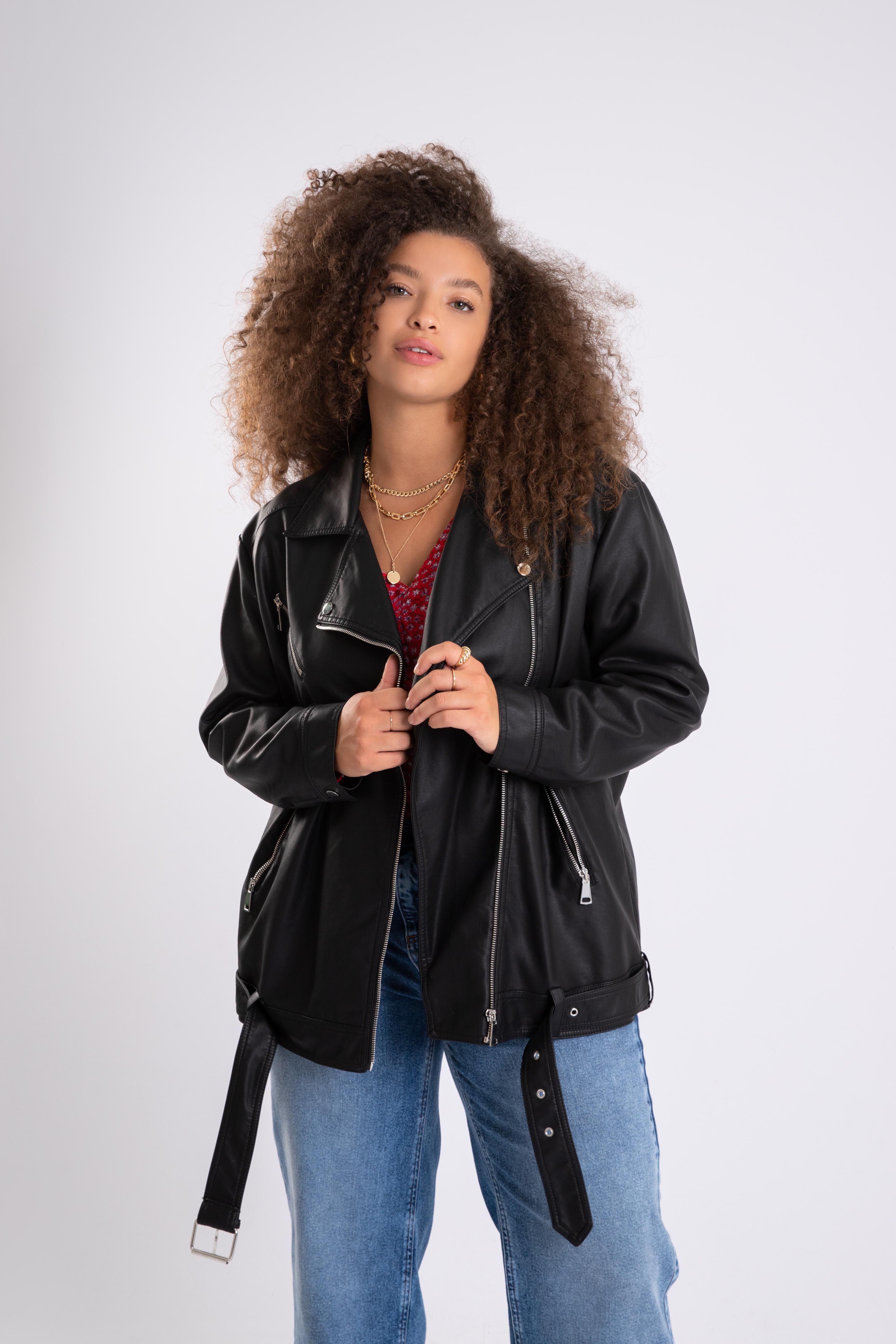 Chaqueta motera oversize de cuero sint&eacute;tico image number 6