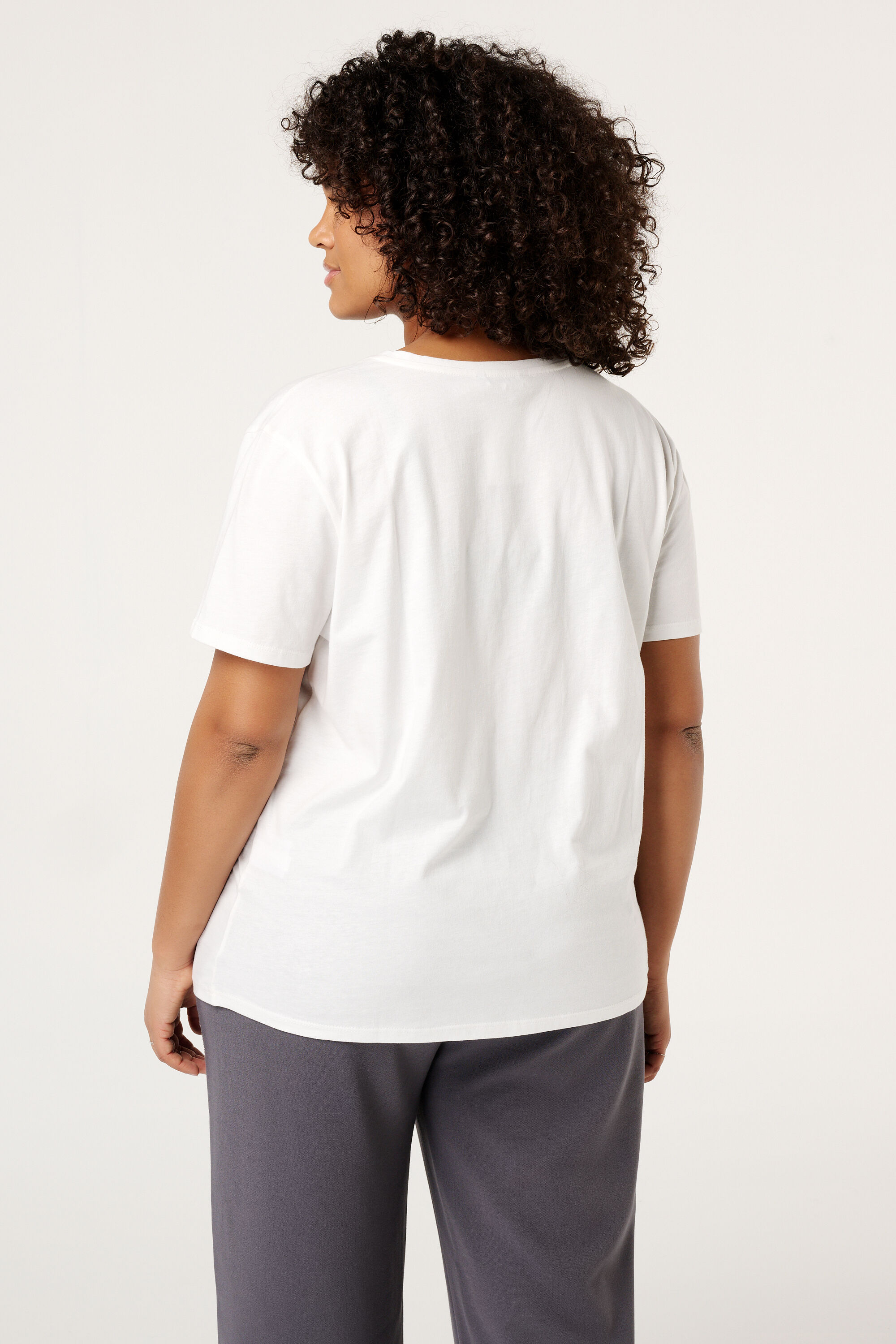 Camiseta con texto  image number 3