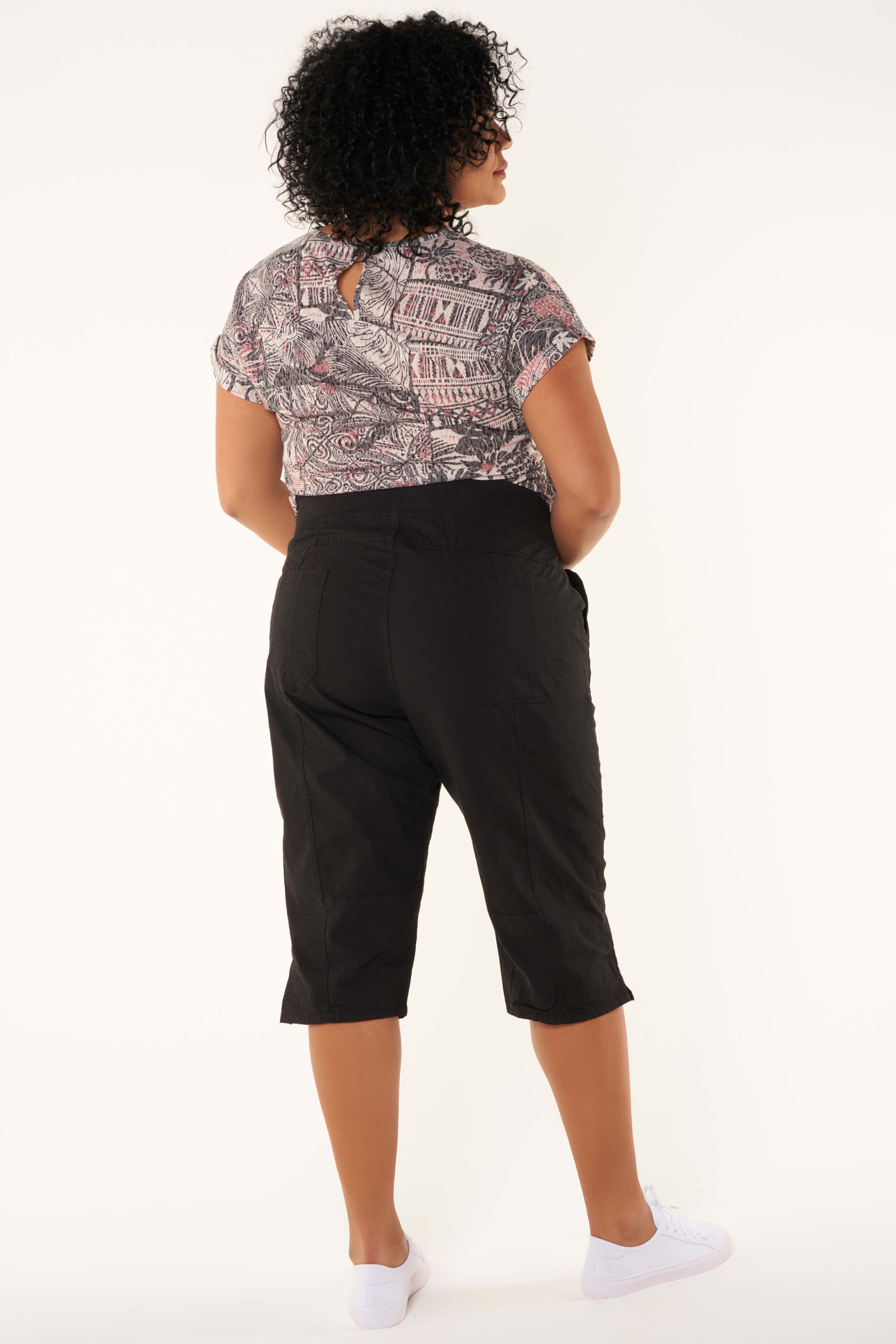 Capri  image number 4