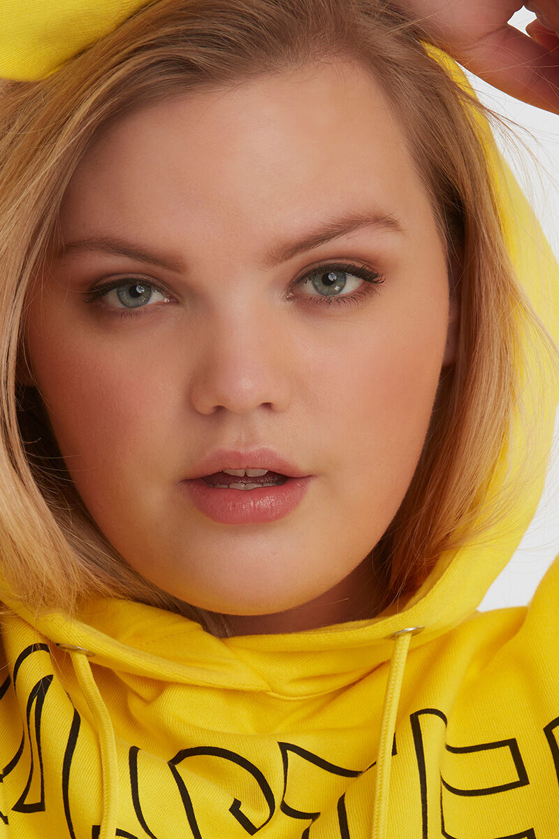 Jersey tipo vestido con estampado en goma image number 4