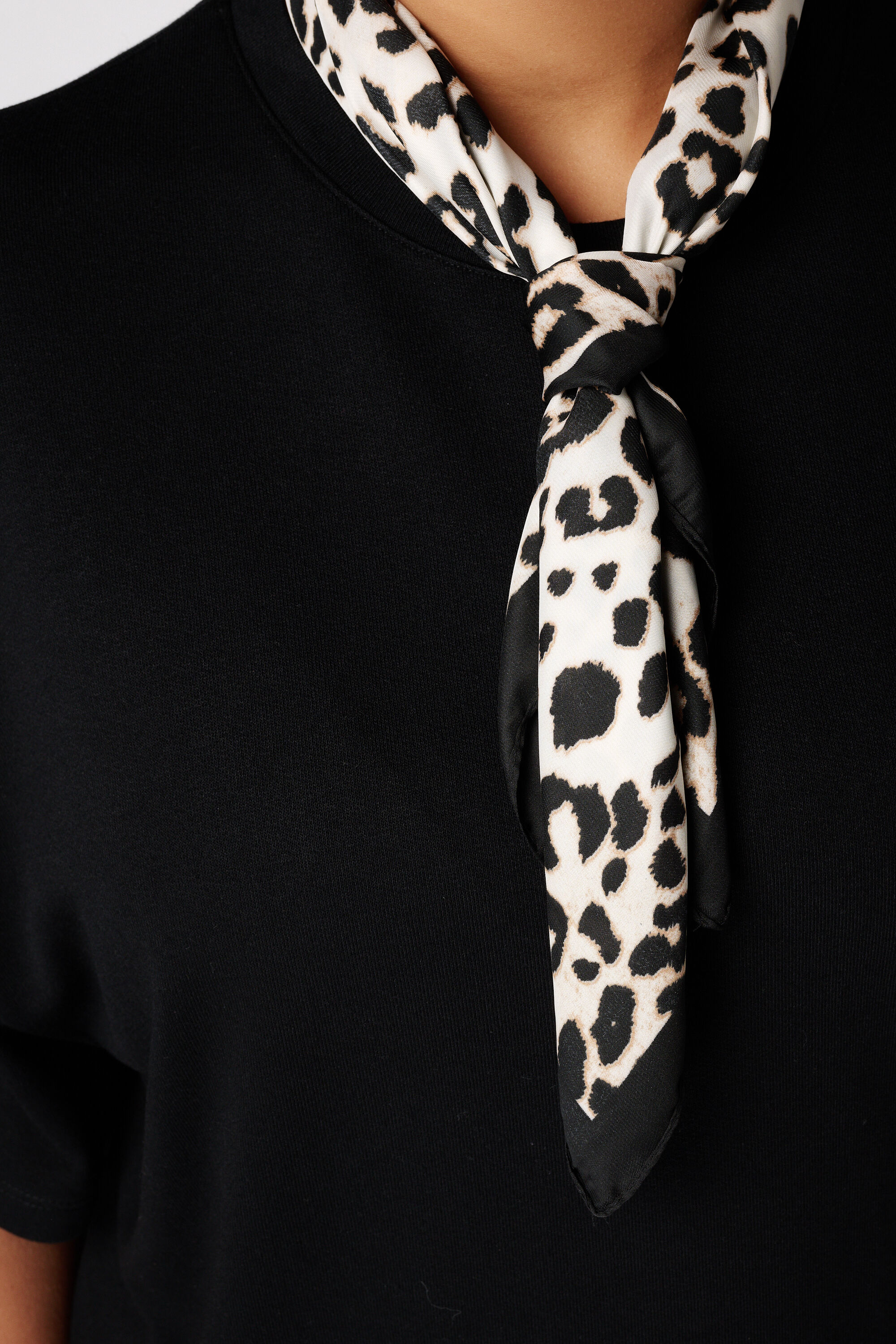 Pa&ntilde;uelo bandana image number 2