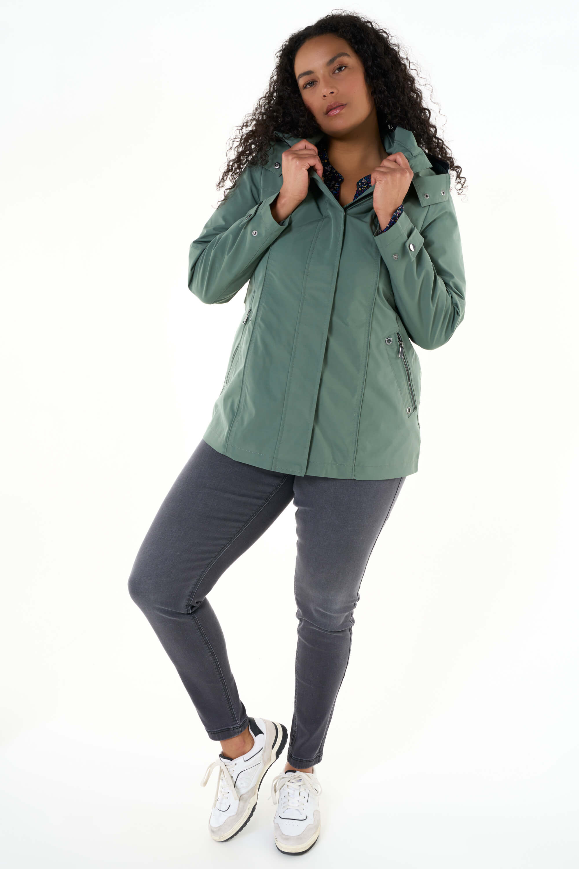 Abrigo ligero de softshell image number 6