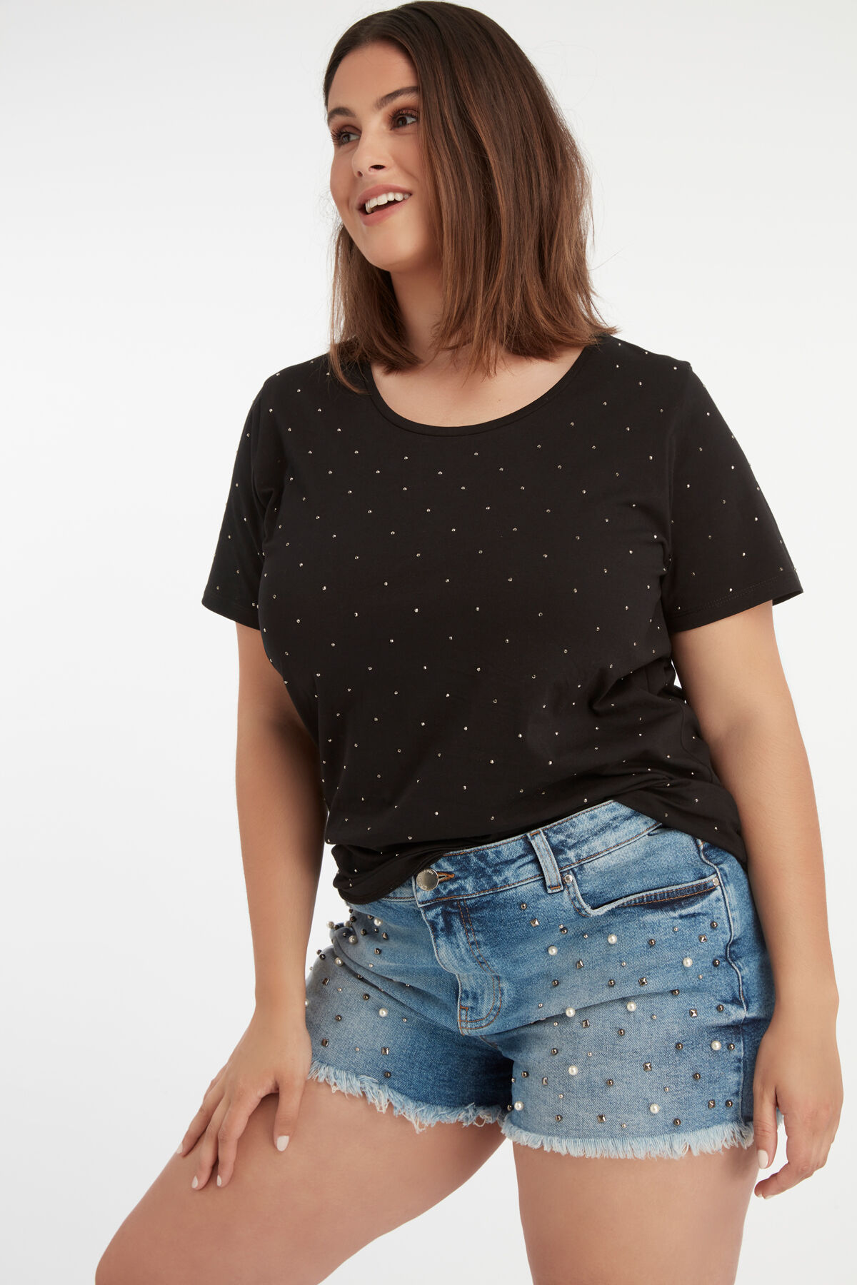 Shorts vaqueros con tachuelas image number 6