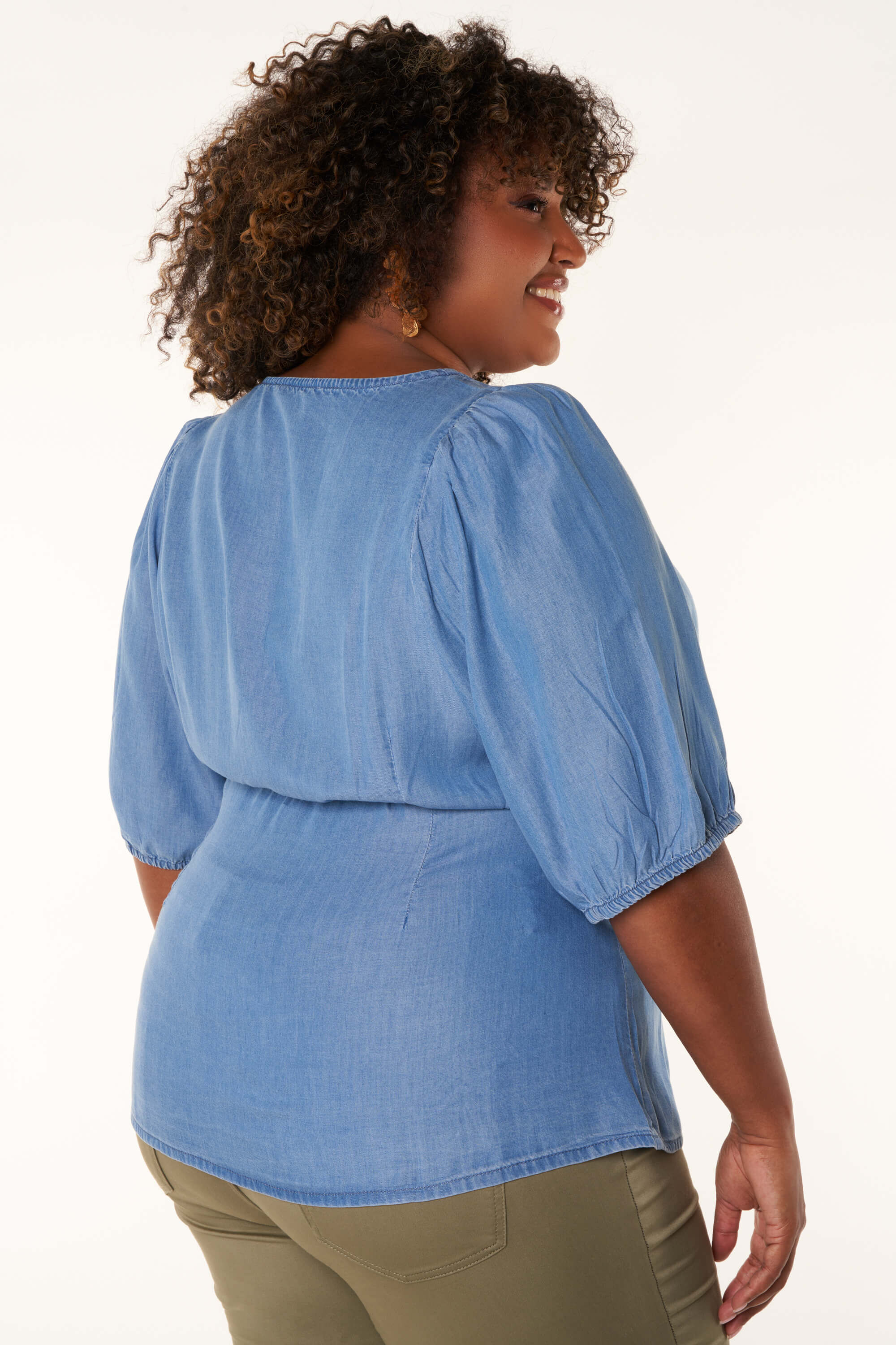 Blusa cruzada image number 4