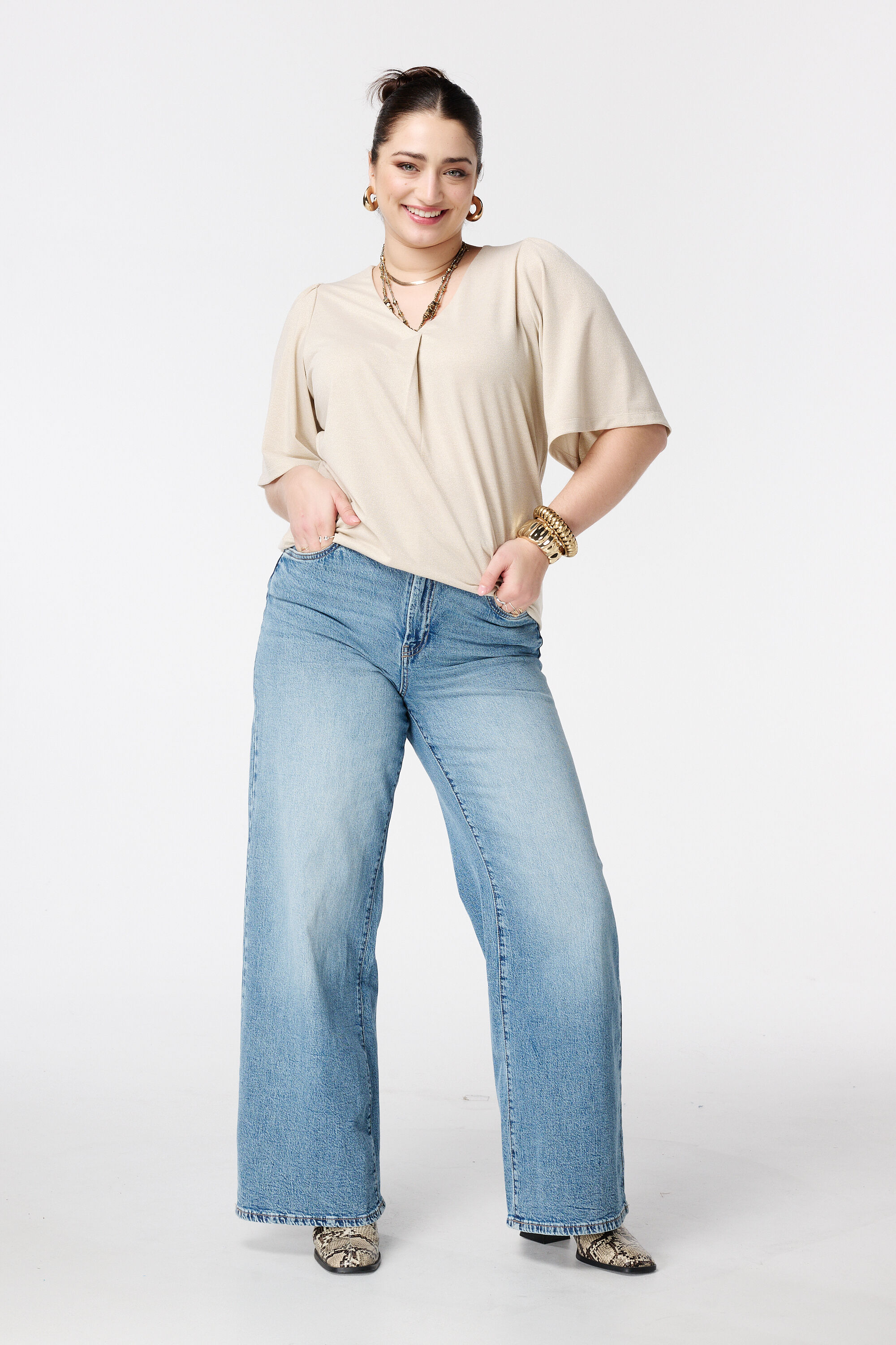 Top con mangas mariposa image number 5