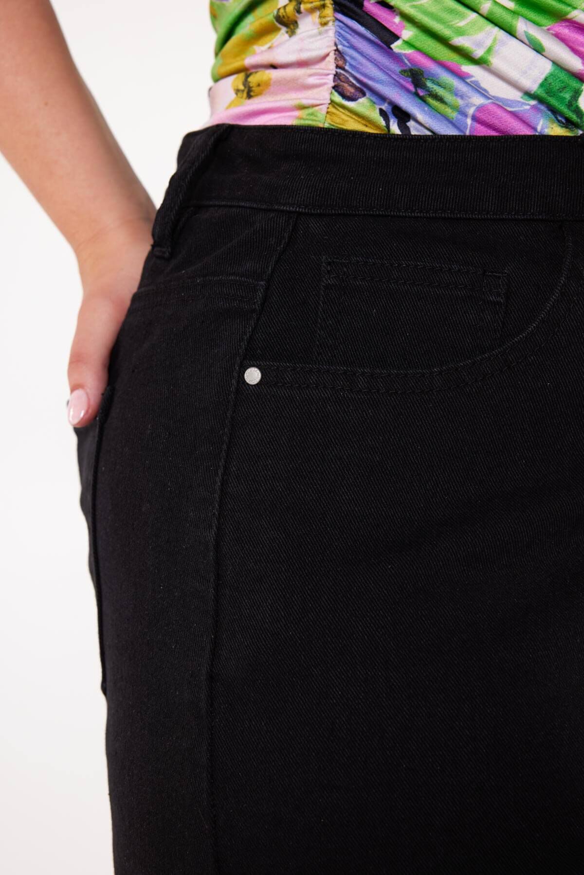 Shorts vaqueros image number 5