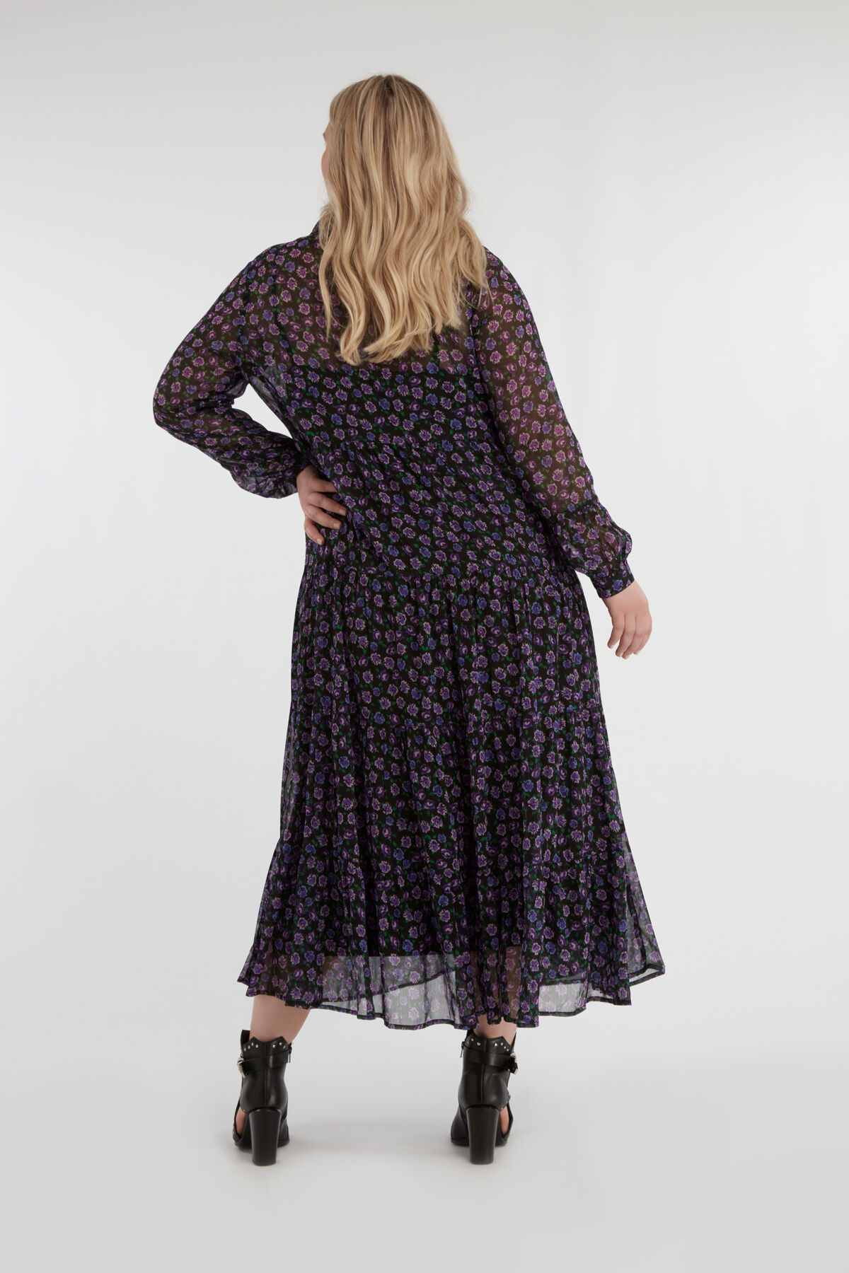 Vestido camisero con estampado image number 5