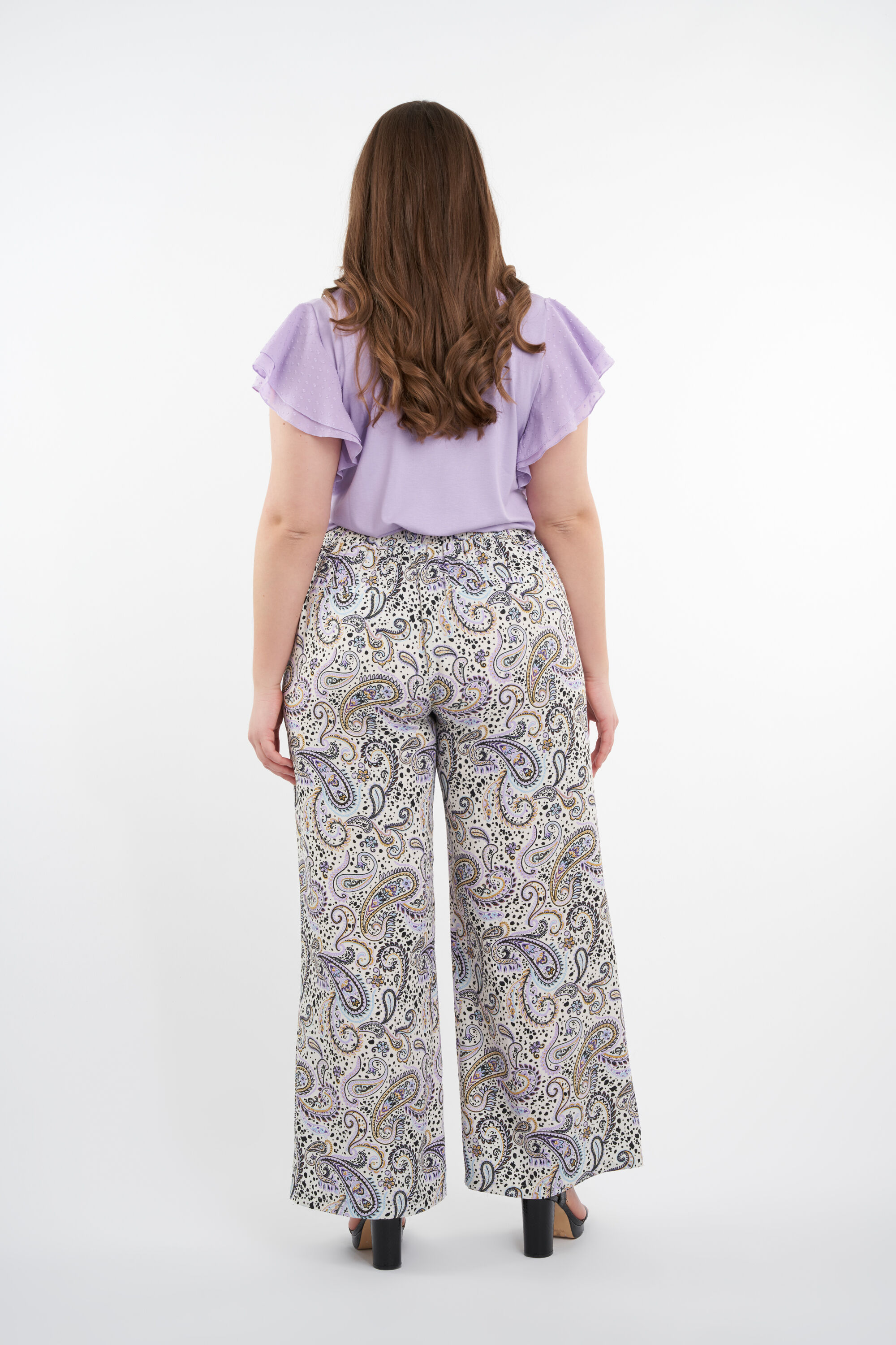 Pantalones con estampado image number 4