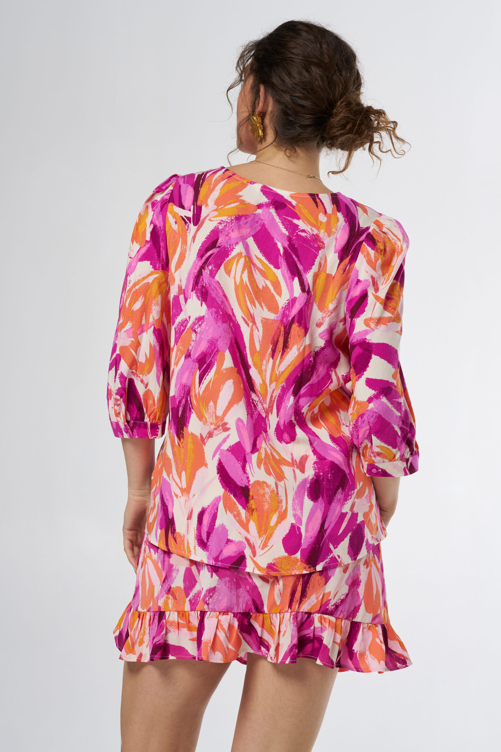 Blusa con detalles fruncidos image number 3