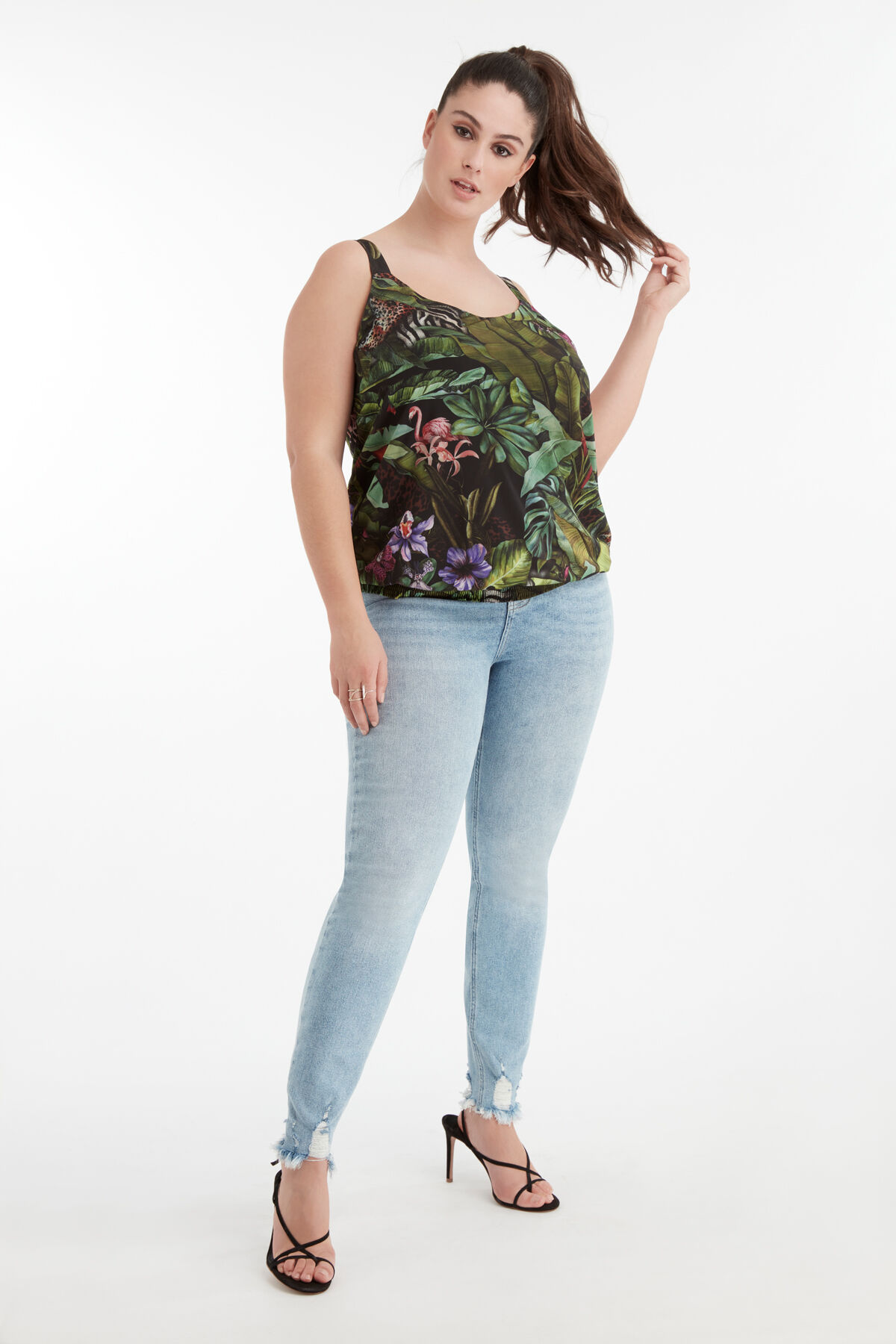 Vaqueros lavados a la piedra image number 6