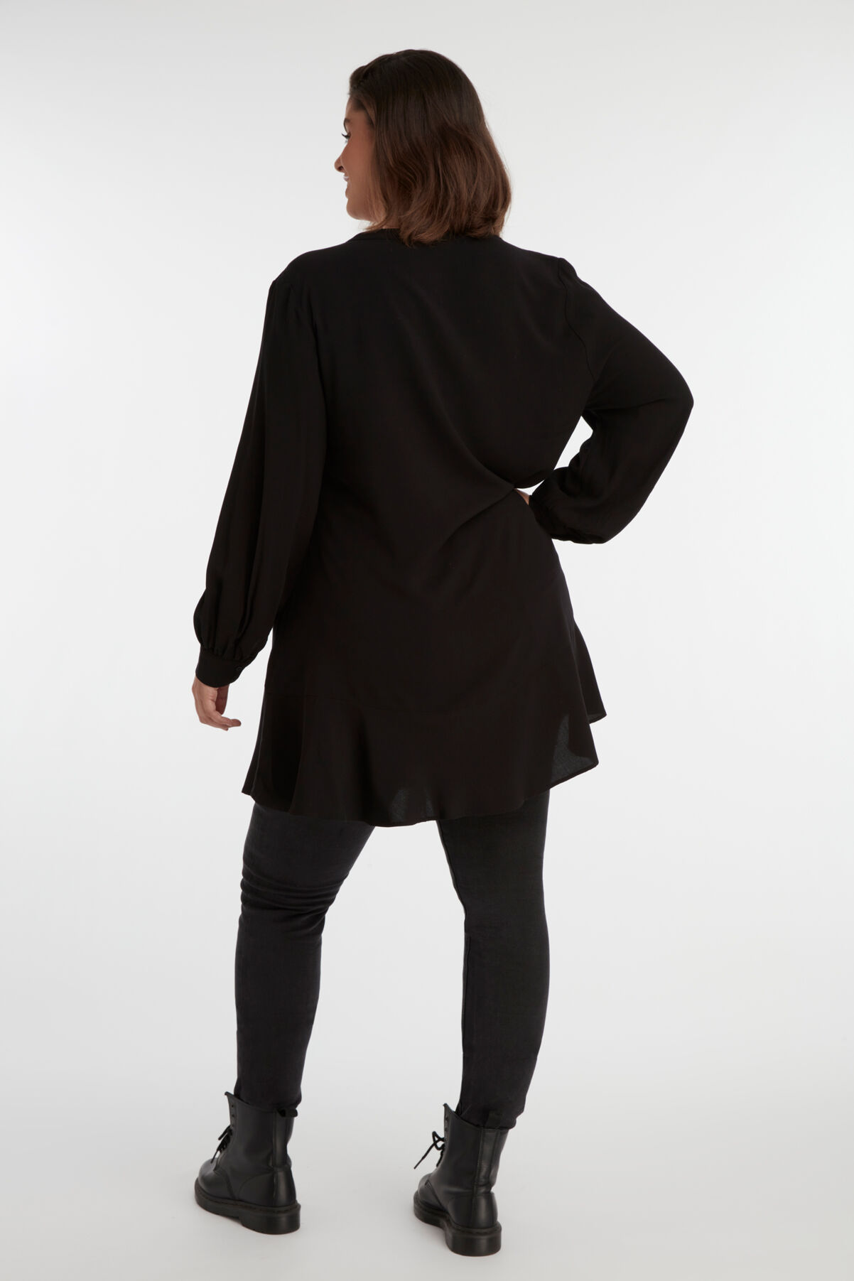 Blusa con botones image number 3