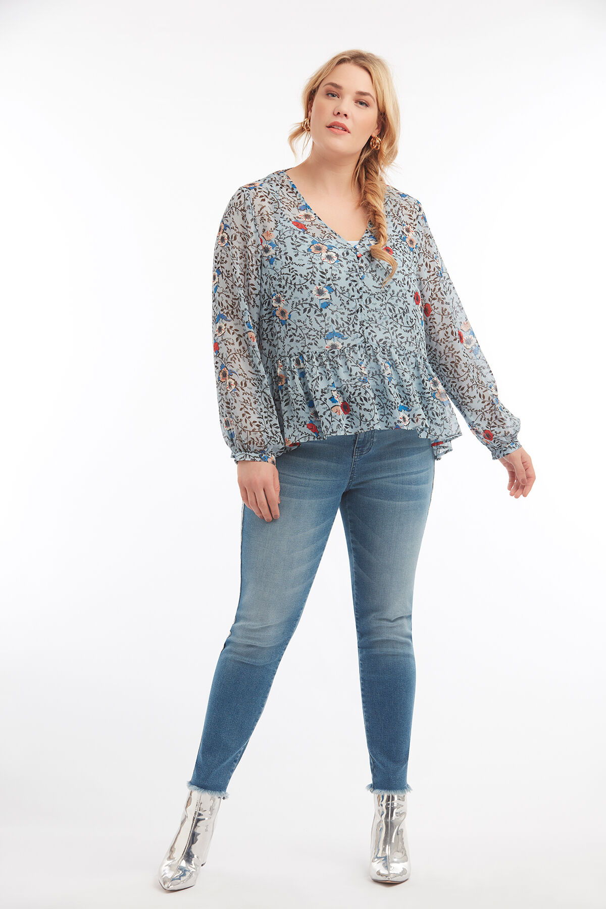 Blusa con estampado floral image number 4