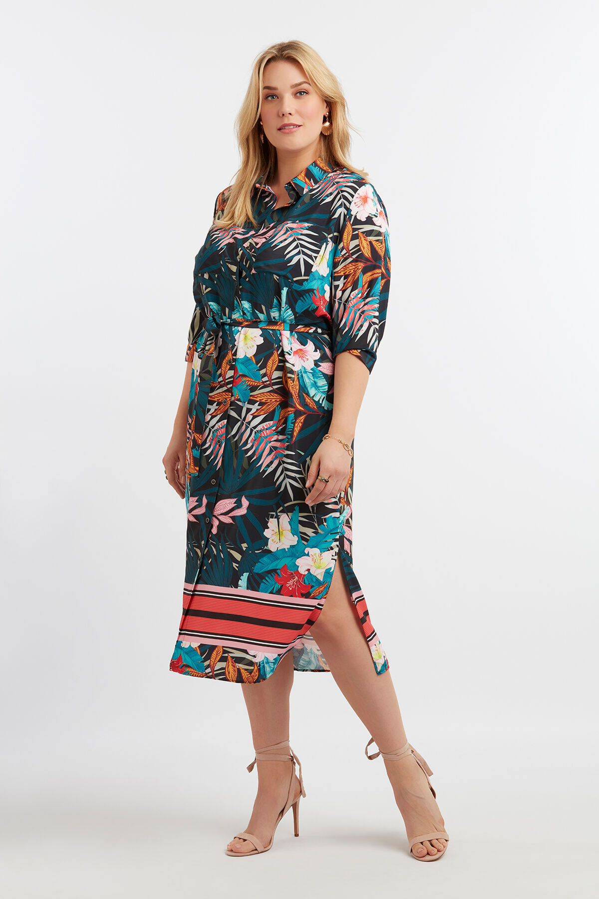 Vestido tipo blusa con estampado tropical image number 3