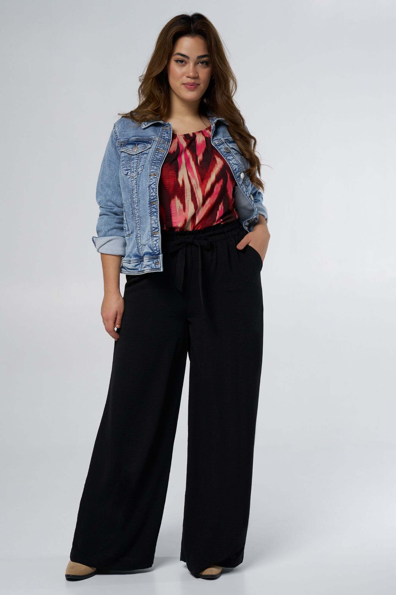 Top con estampado image number 6