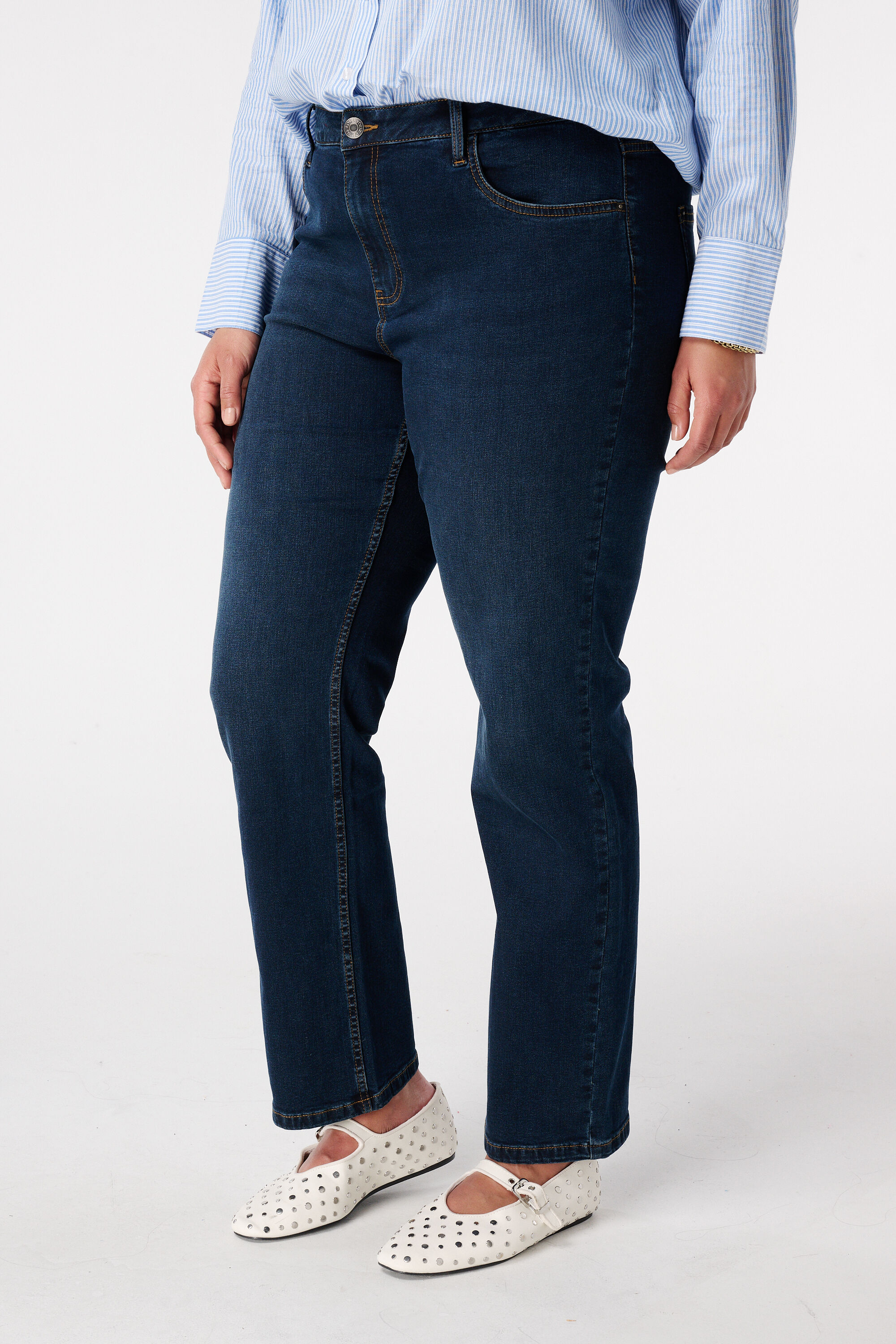 Vaqueros de pierna recta LILY image number 5