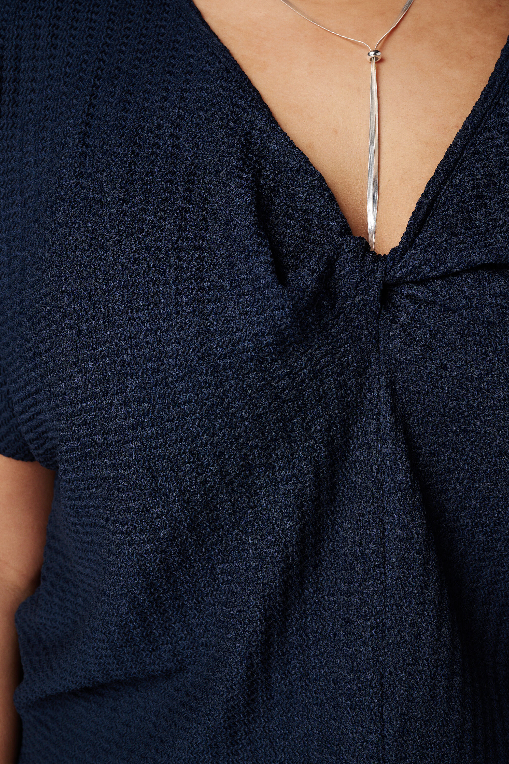 Top con mangas cortas image number 4