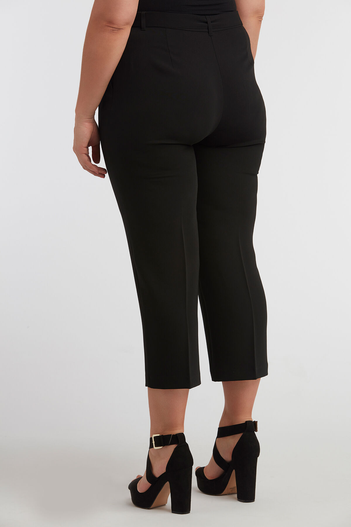 Pantalones holgados con cintur&oacute;n image number 4