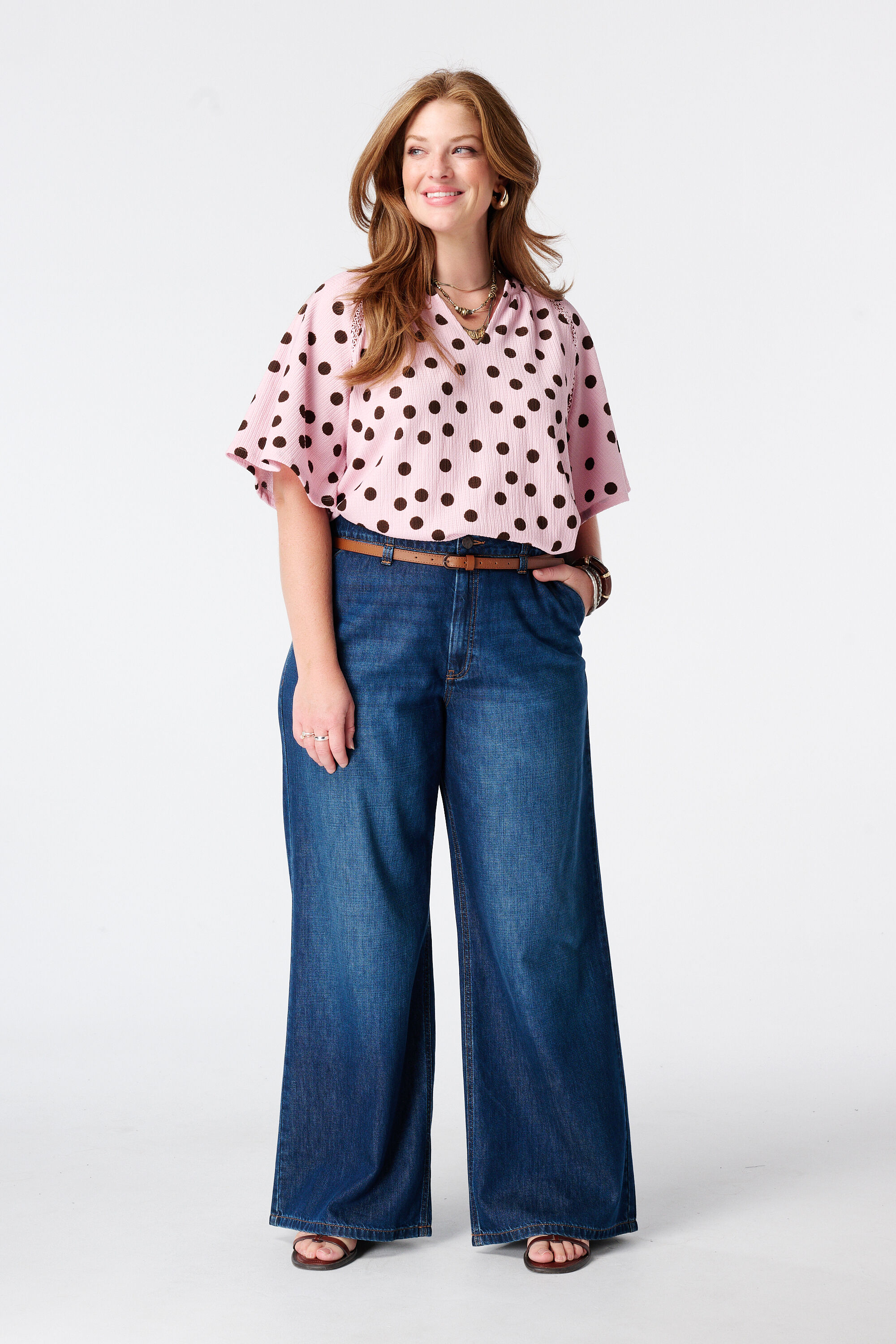 Top con estampado y escote en V image number 5