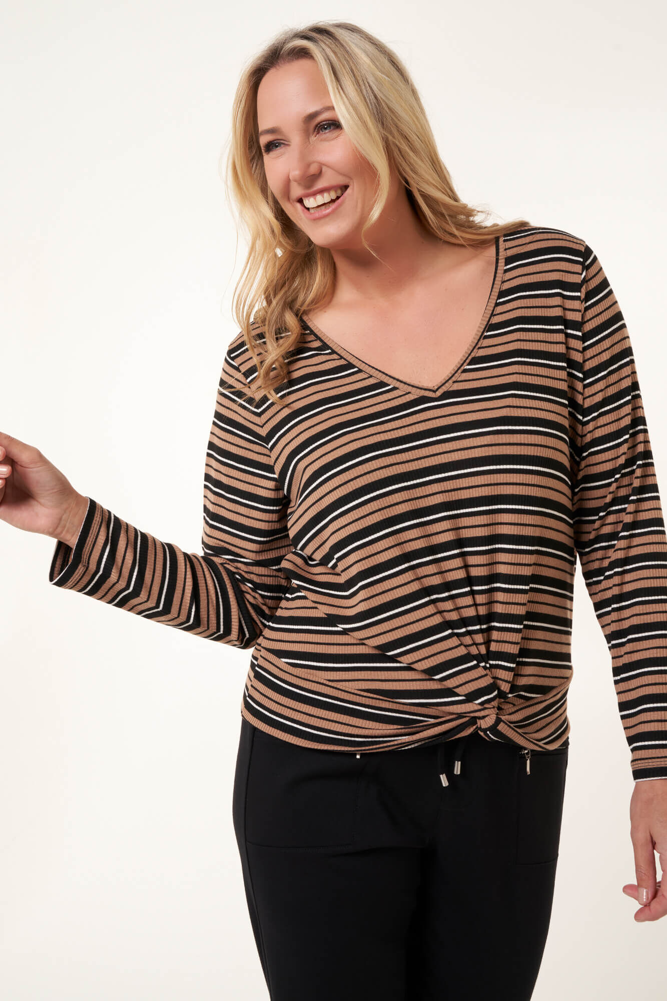 Top con rayas image number 6