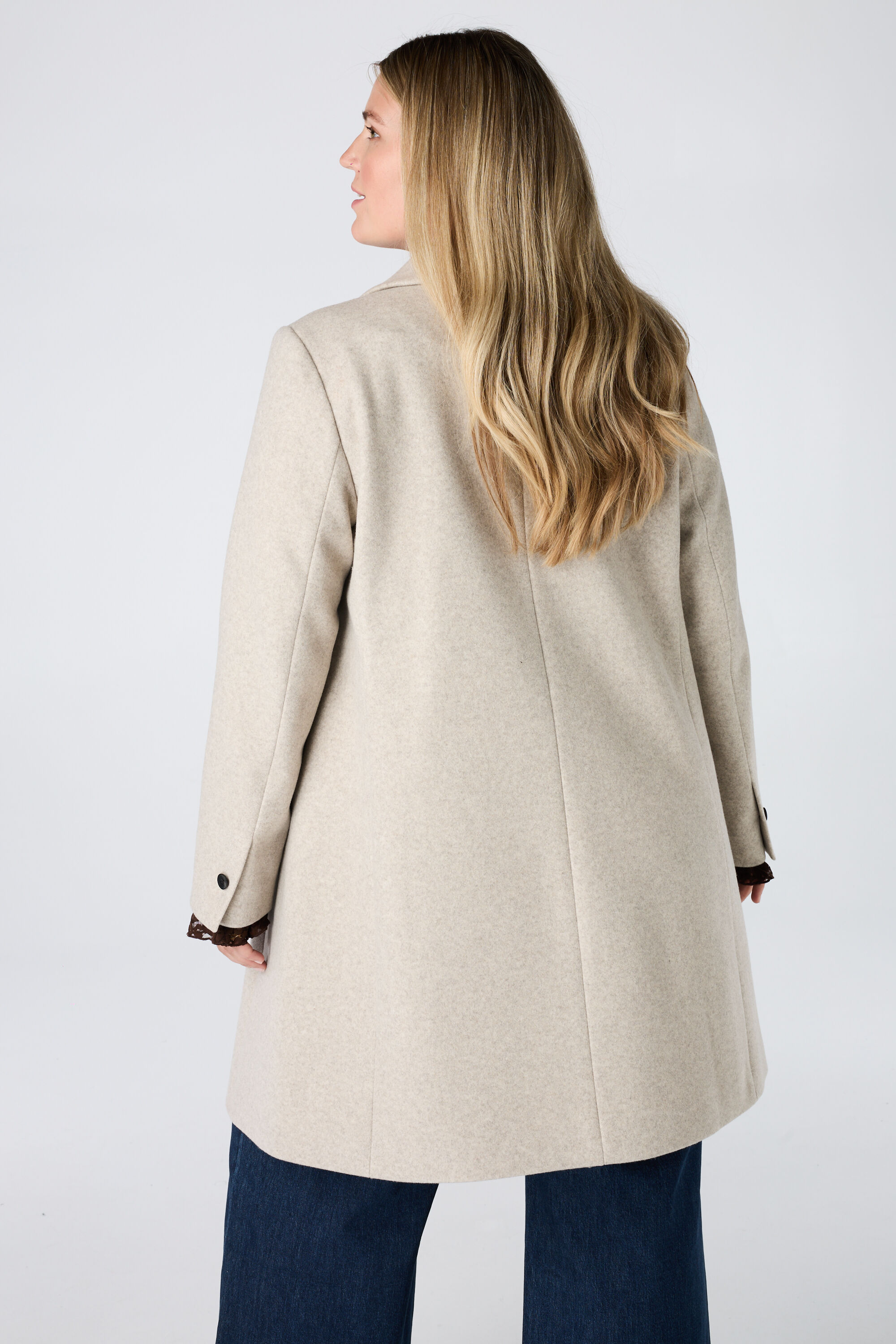 Chaqueta con botones image number 3