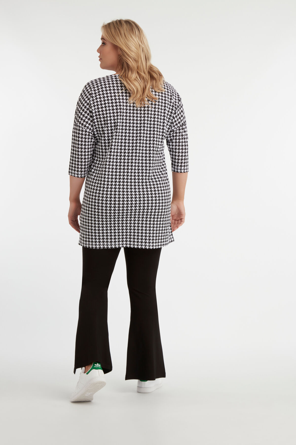 Pantalones acampanados con aberturas image number 5