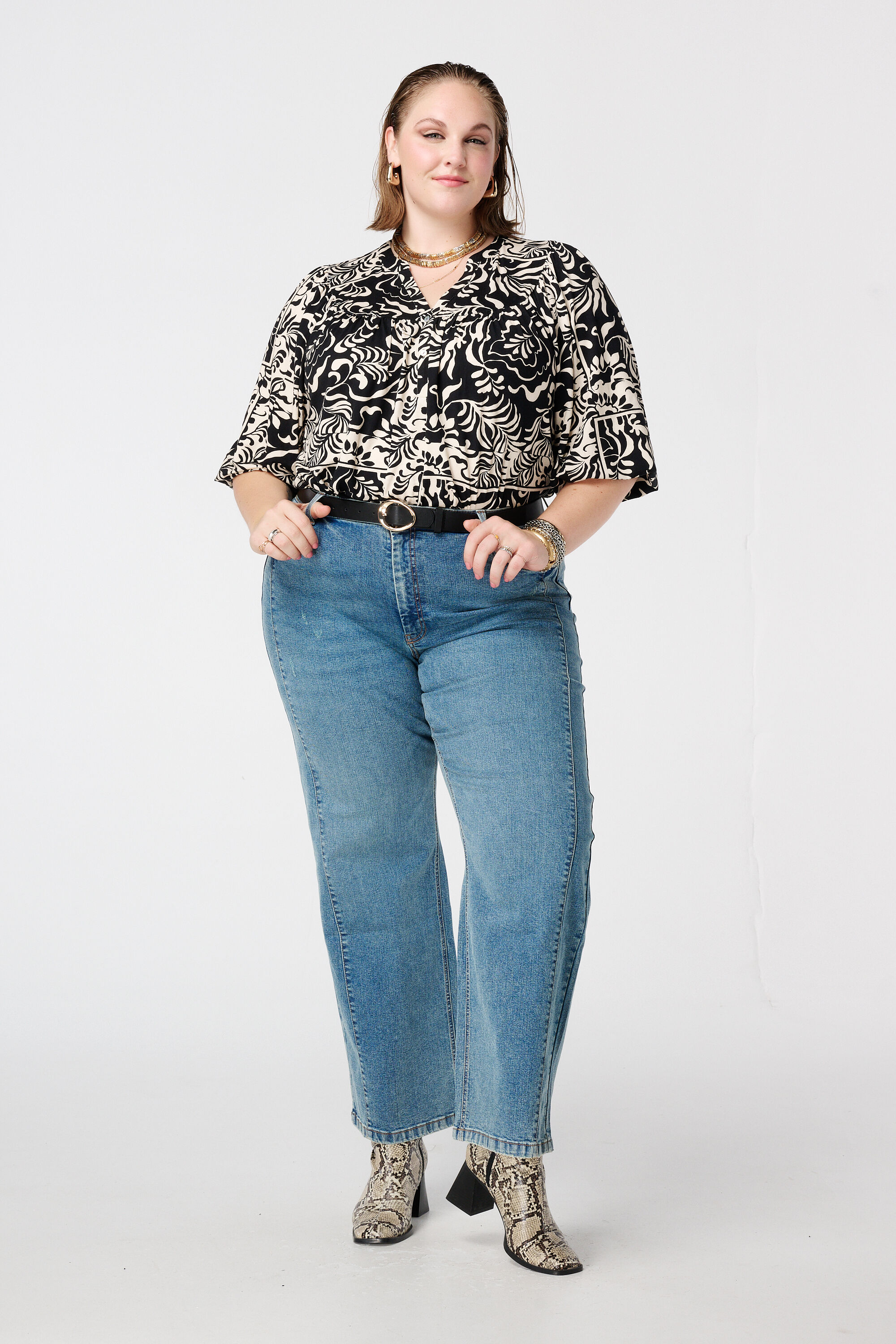 Top de punto con estampado image number 5