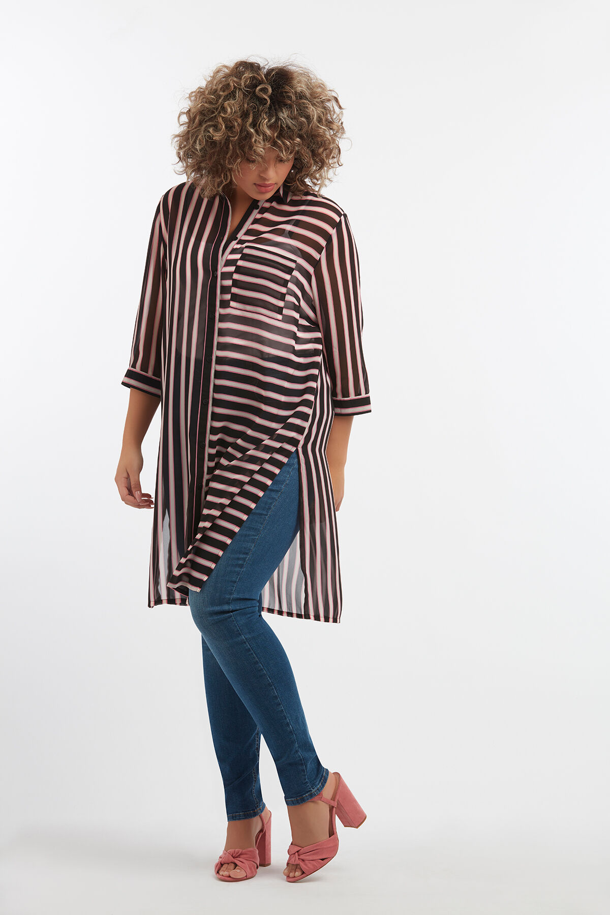 Blusa de rayas transparente image number 3