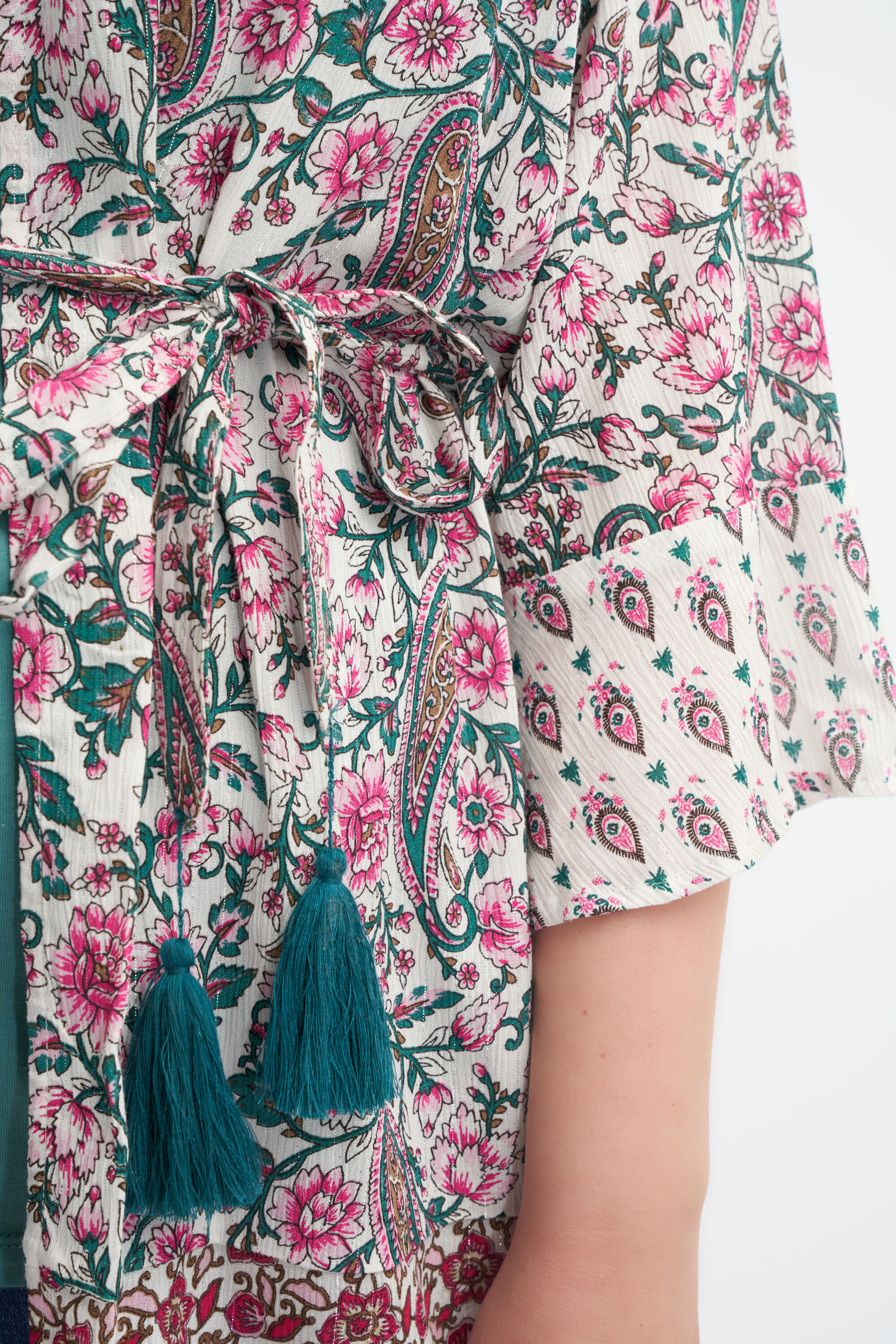 Kimono con estampado colorido image number 4