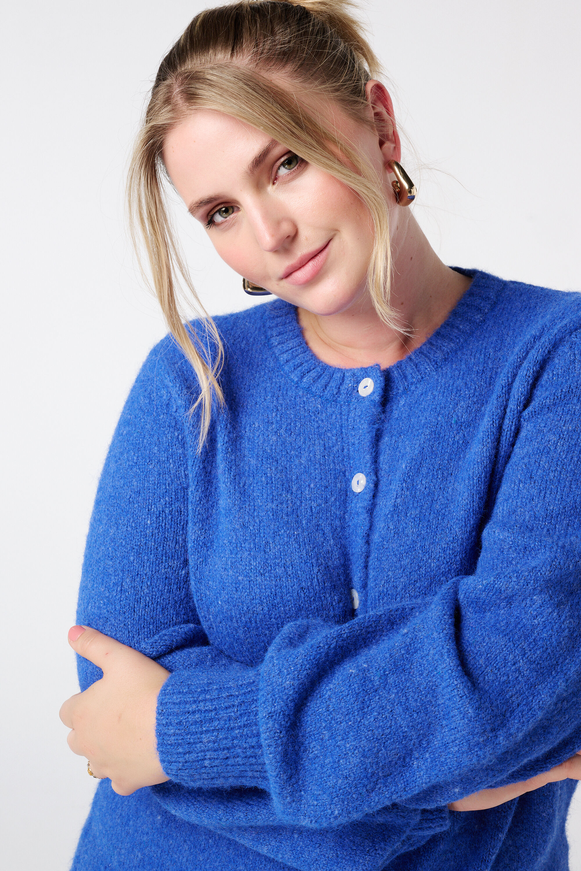 C&aacute;rdigan de punto fino con cierre de botones image number 4