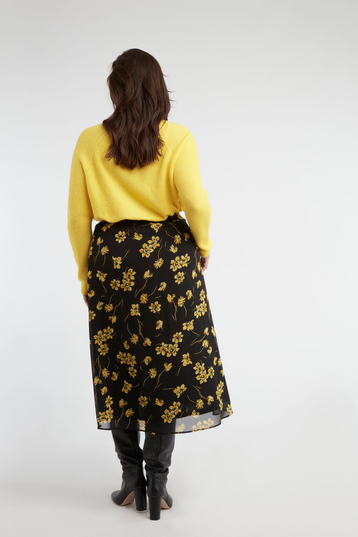 Falda de flores con botones image number 3