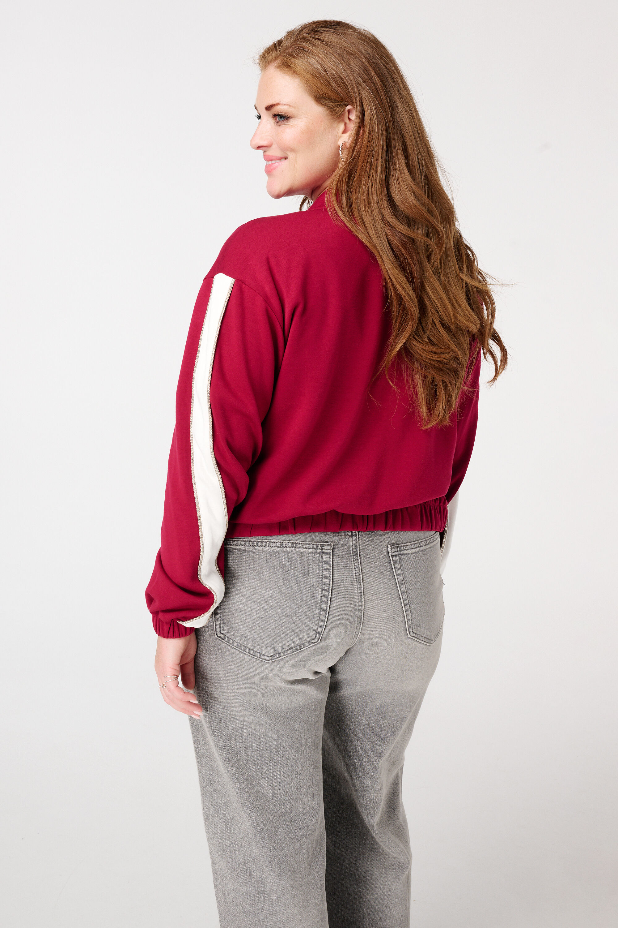 C&aacute;rdigan con estampado image number 3