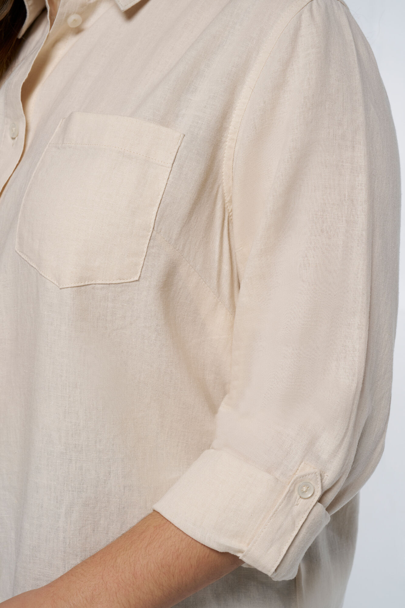 Blusa de lino image number 4